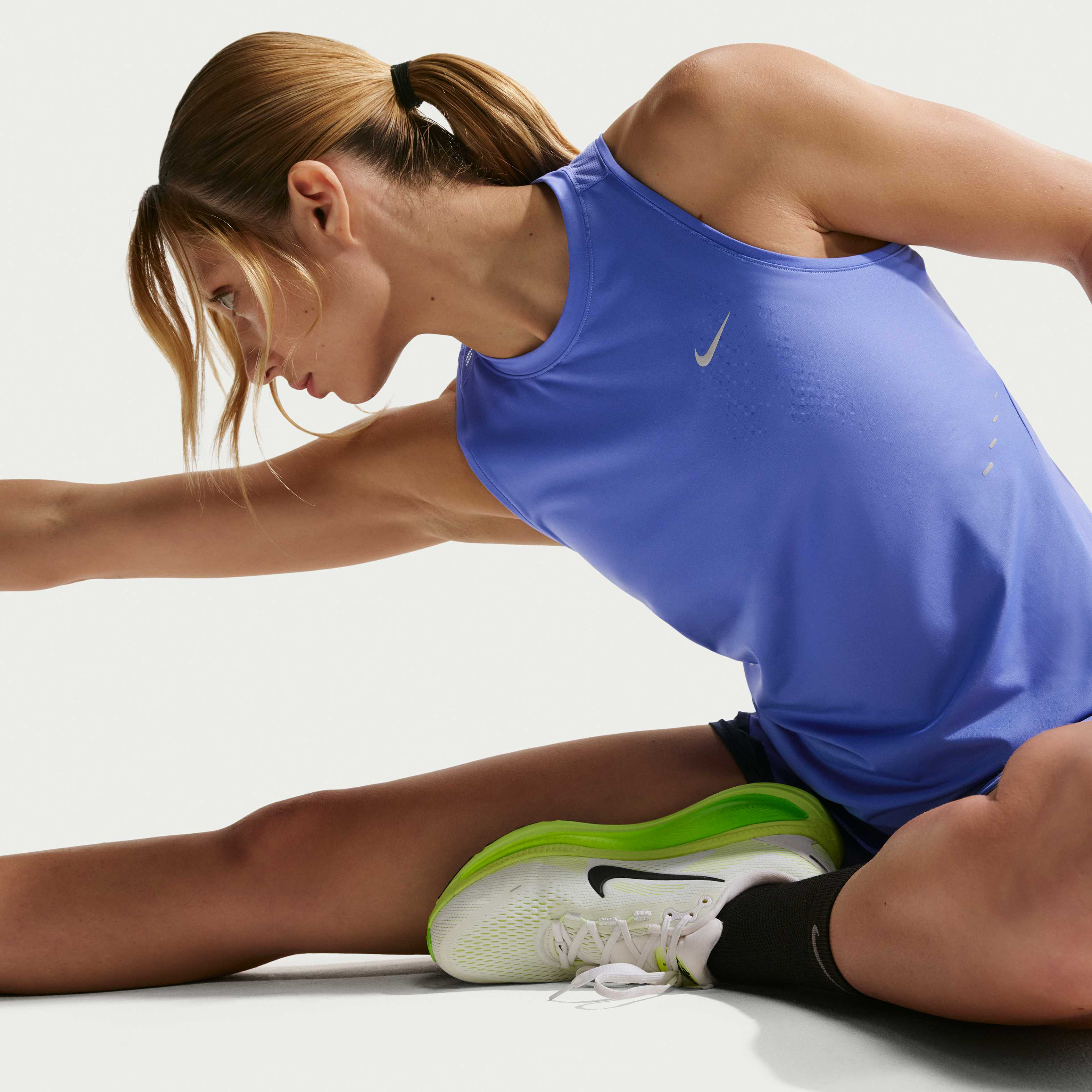 نايكي سويفت image number 2