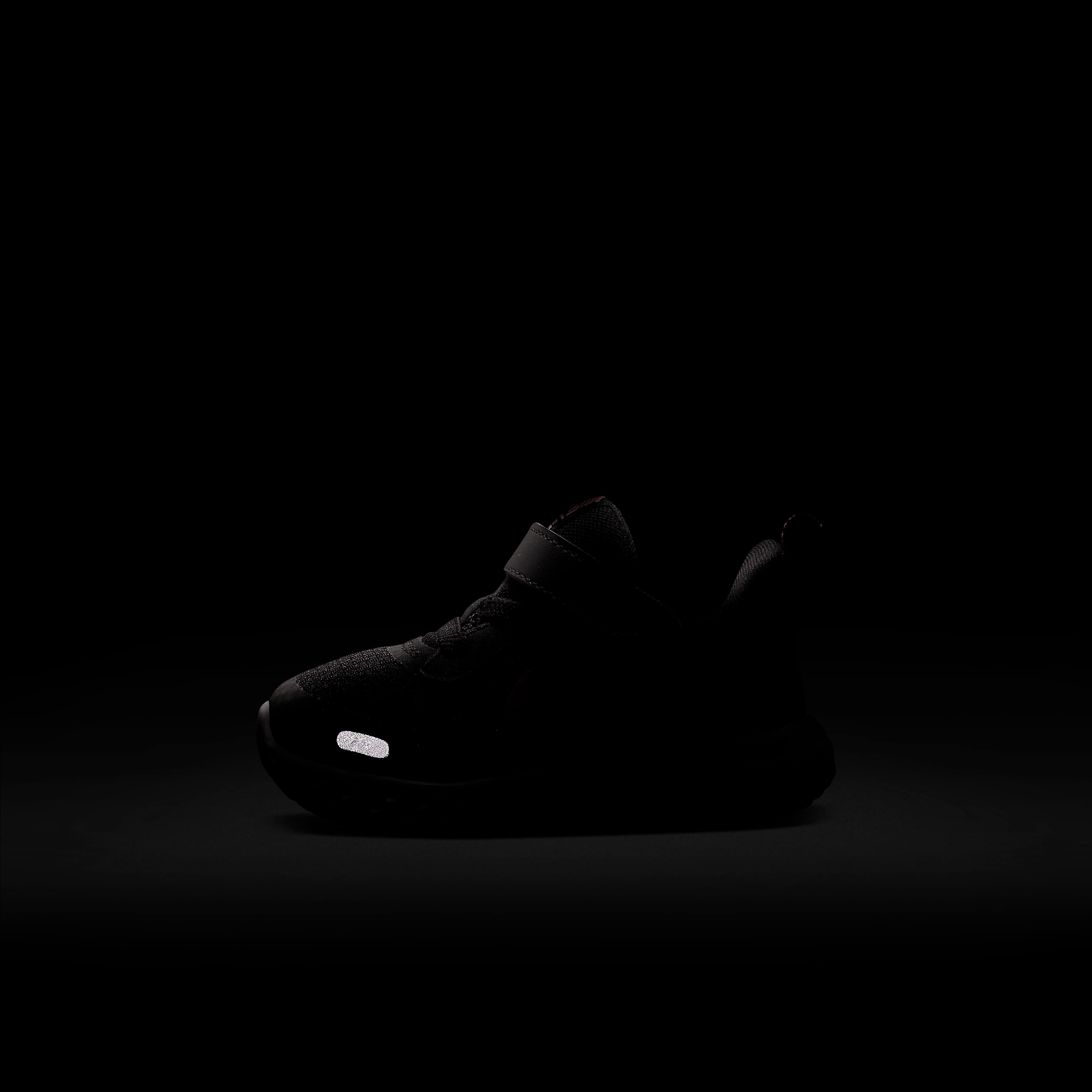 Nike Revolution 5 image number 4