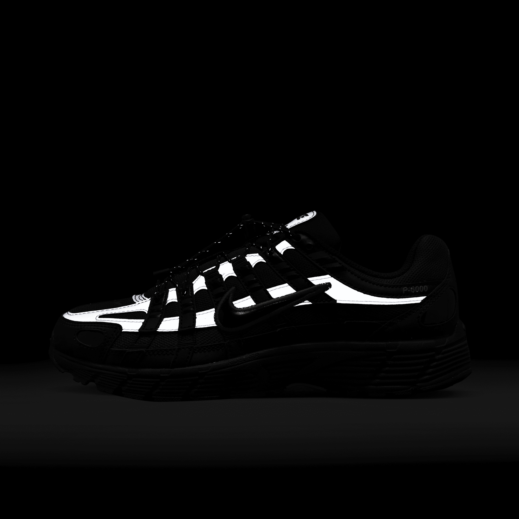 P6000 nike shop black