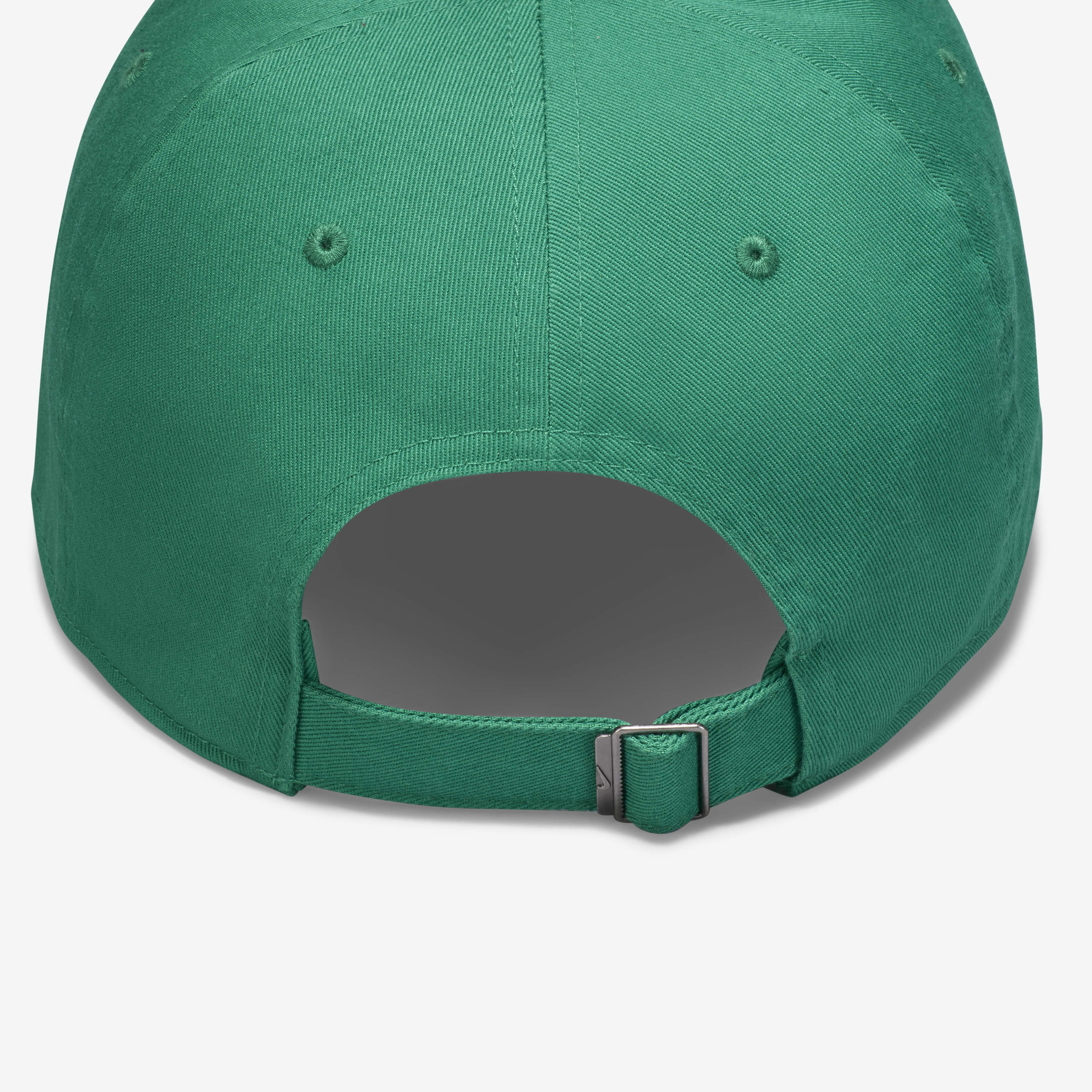 نايكي كلوب image number 2