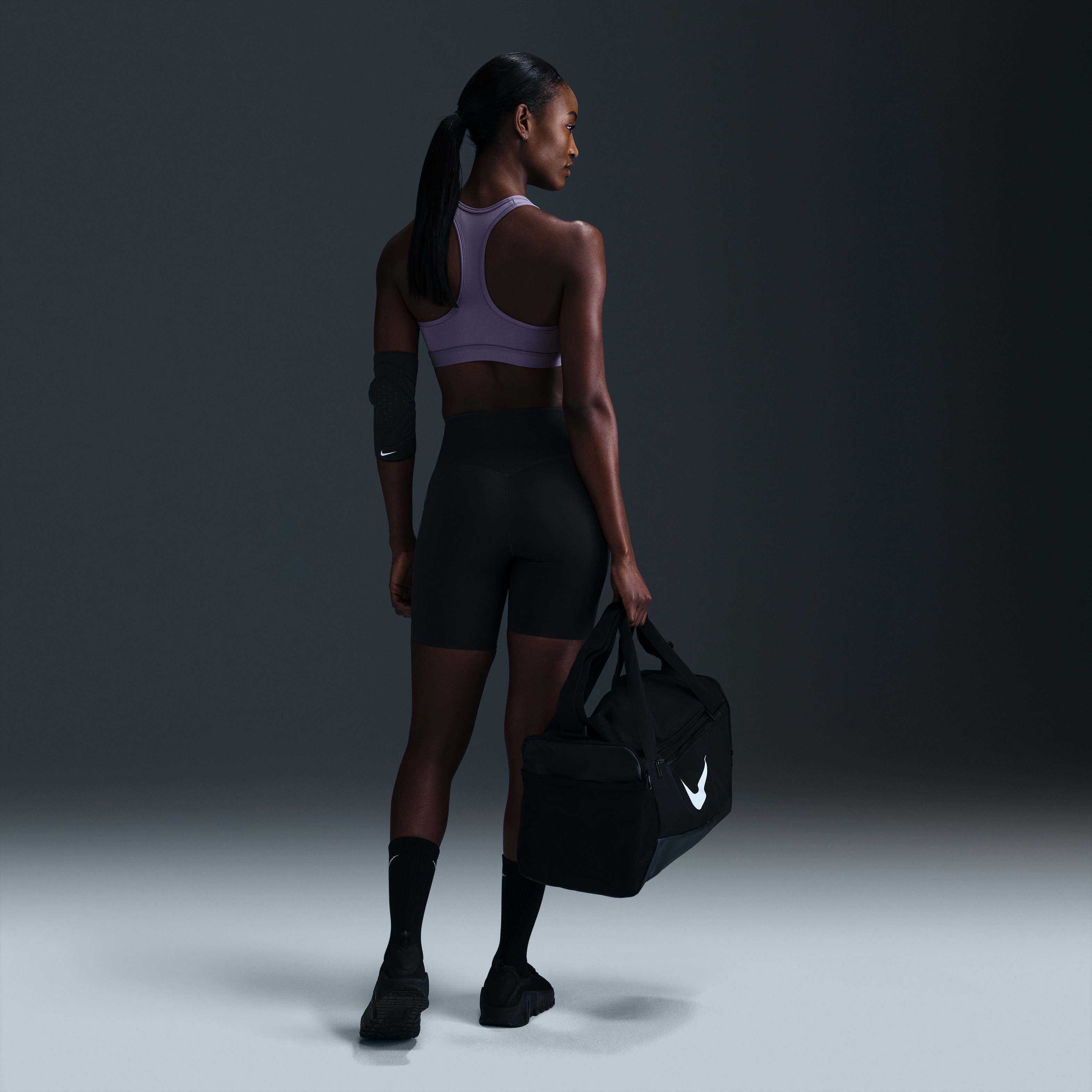 نايكي سووش بدعم متوسط image number 4