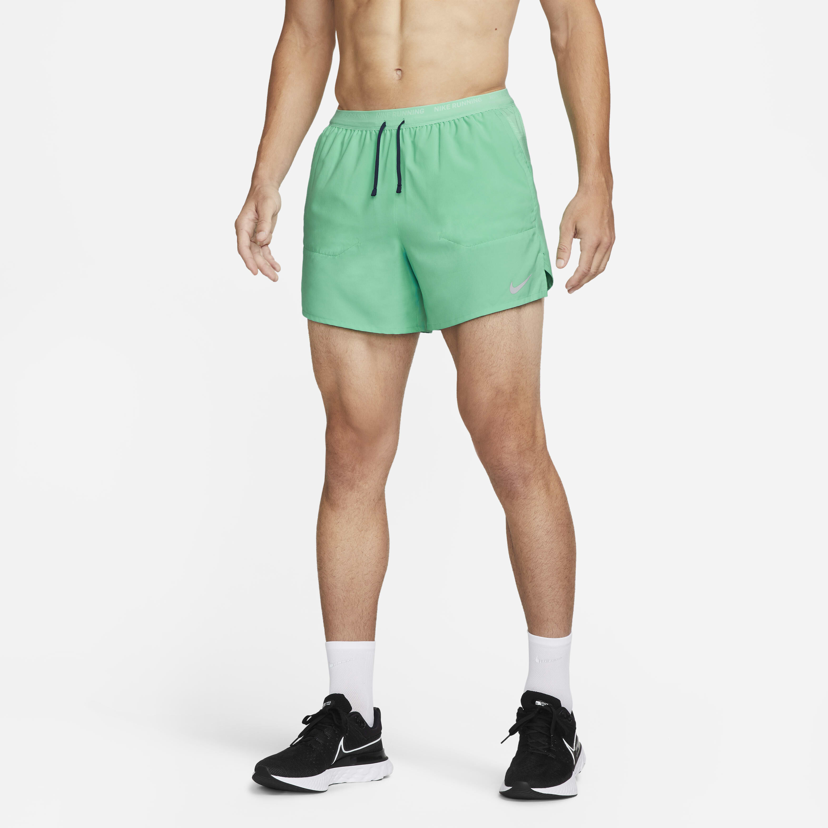 Nike Stride image number 0