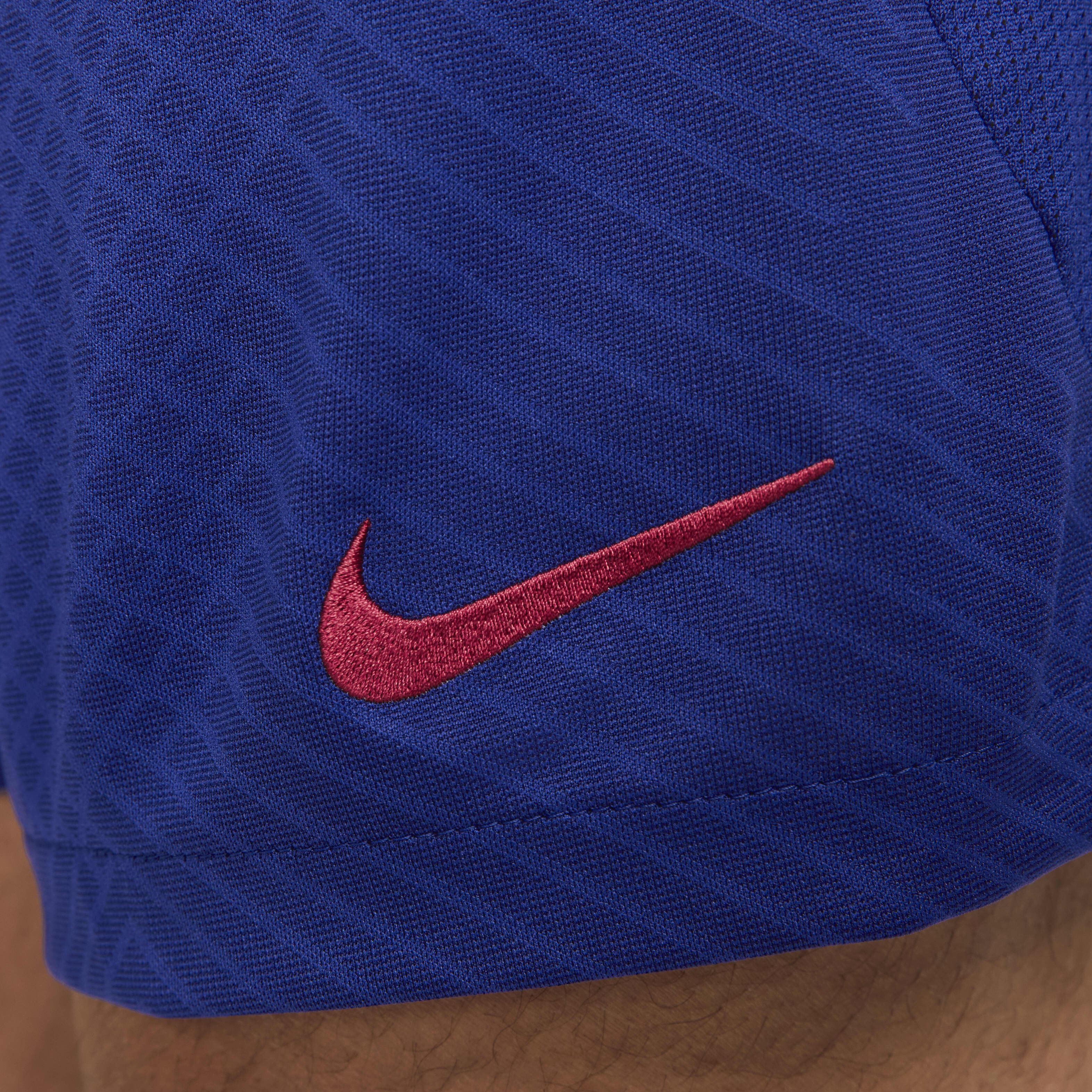 برشلونة سترايك image number 3