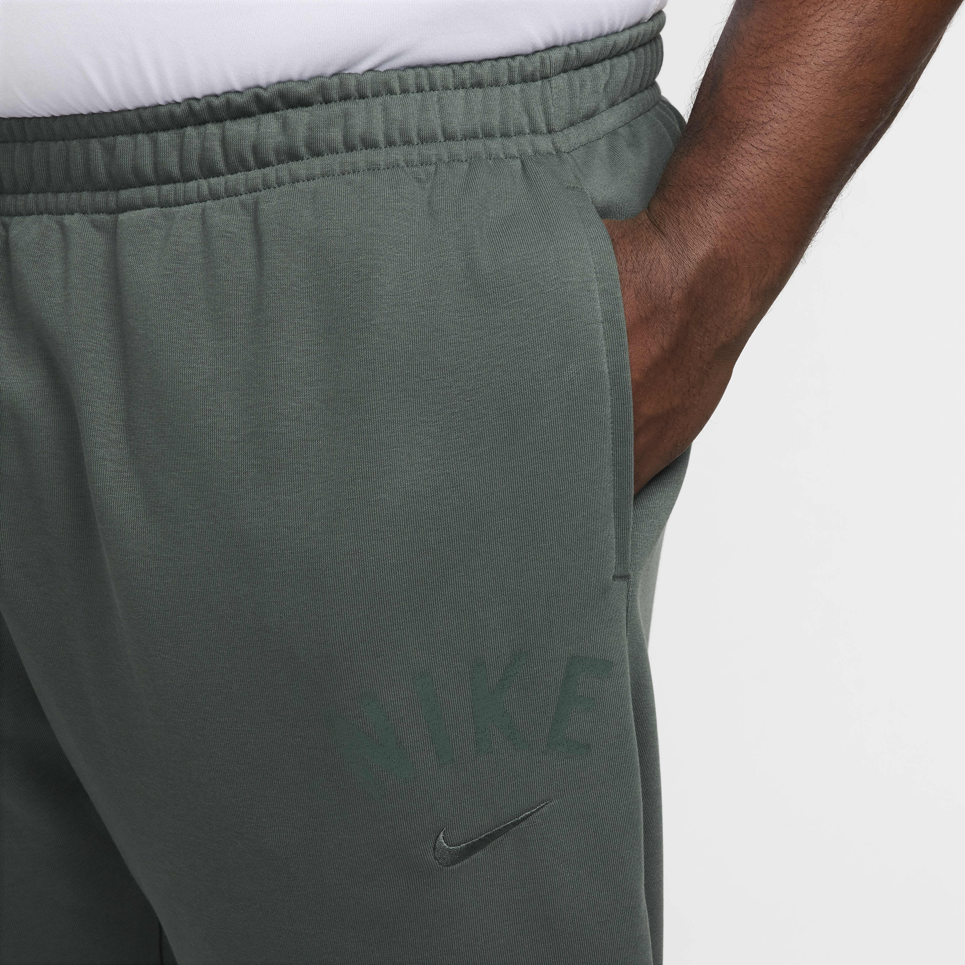 Nike swoosh jogger hot sale