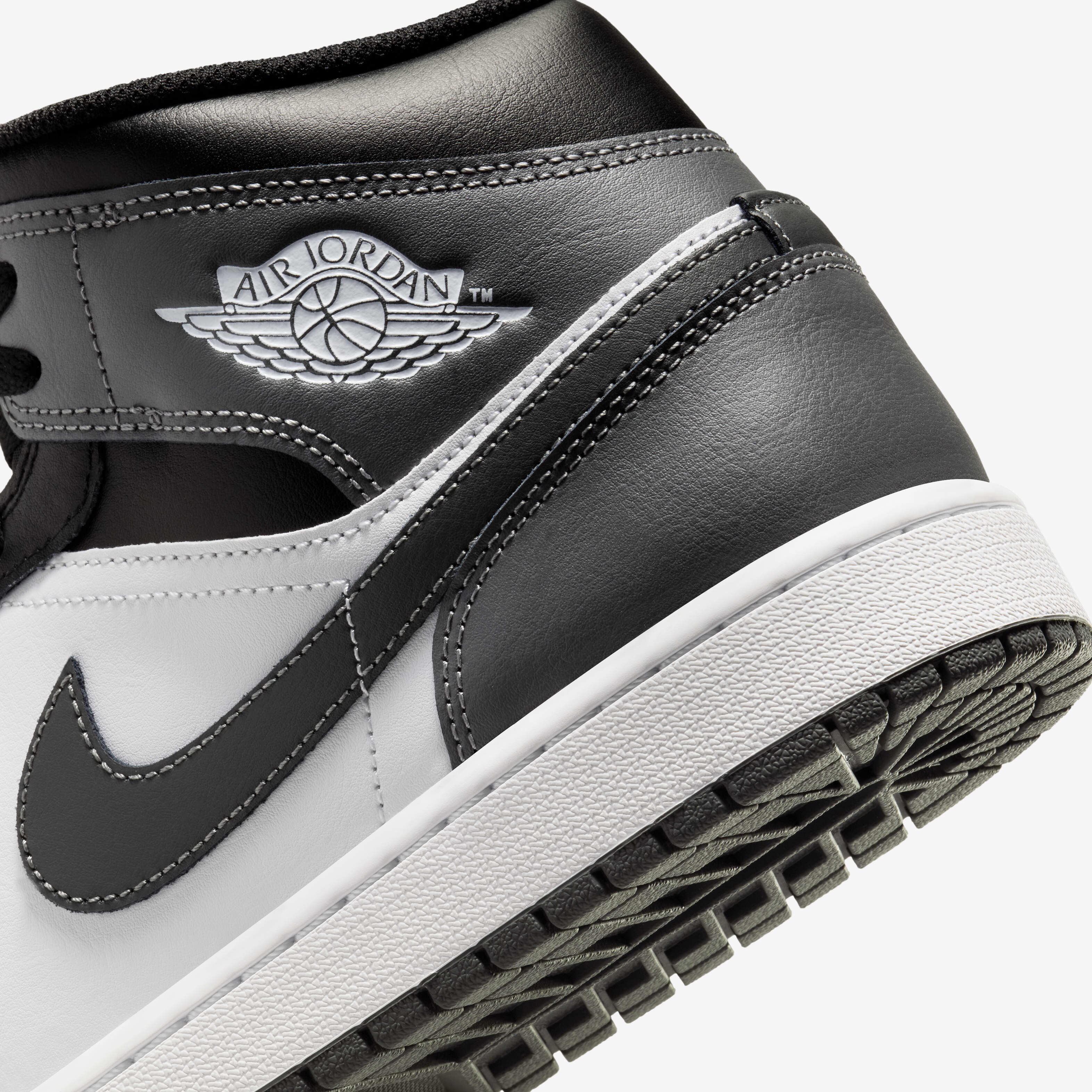 Nike jordan full black clearance