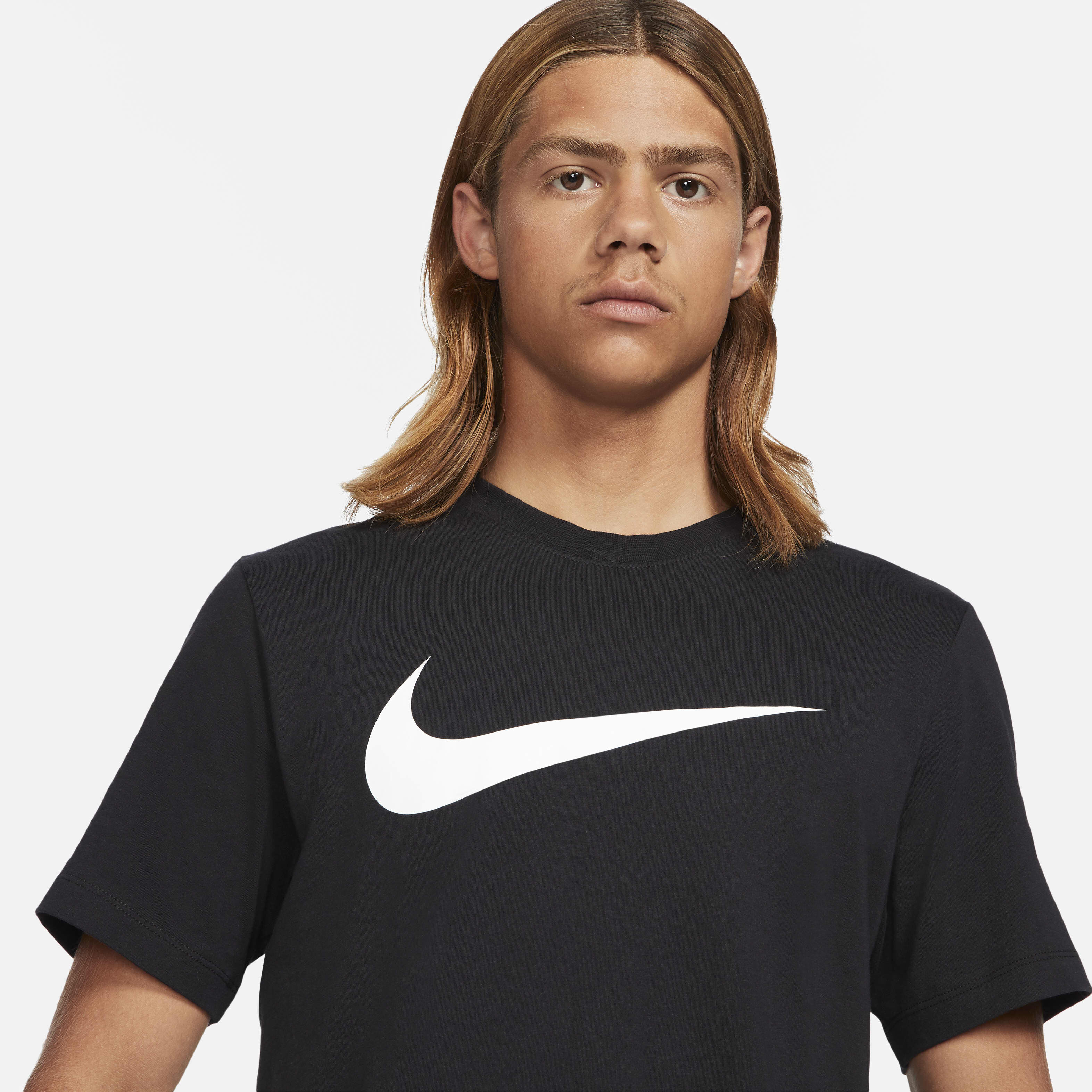 Nike Sportswear Swoosh image number 2