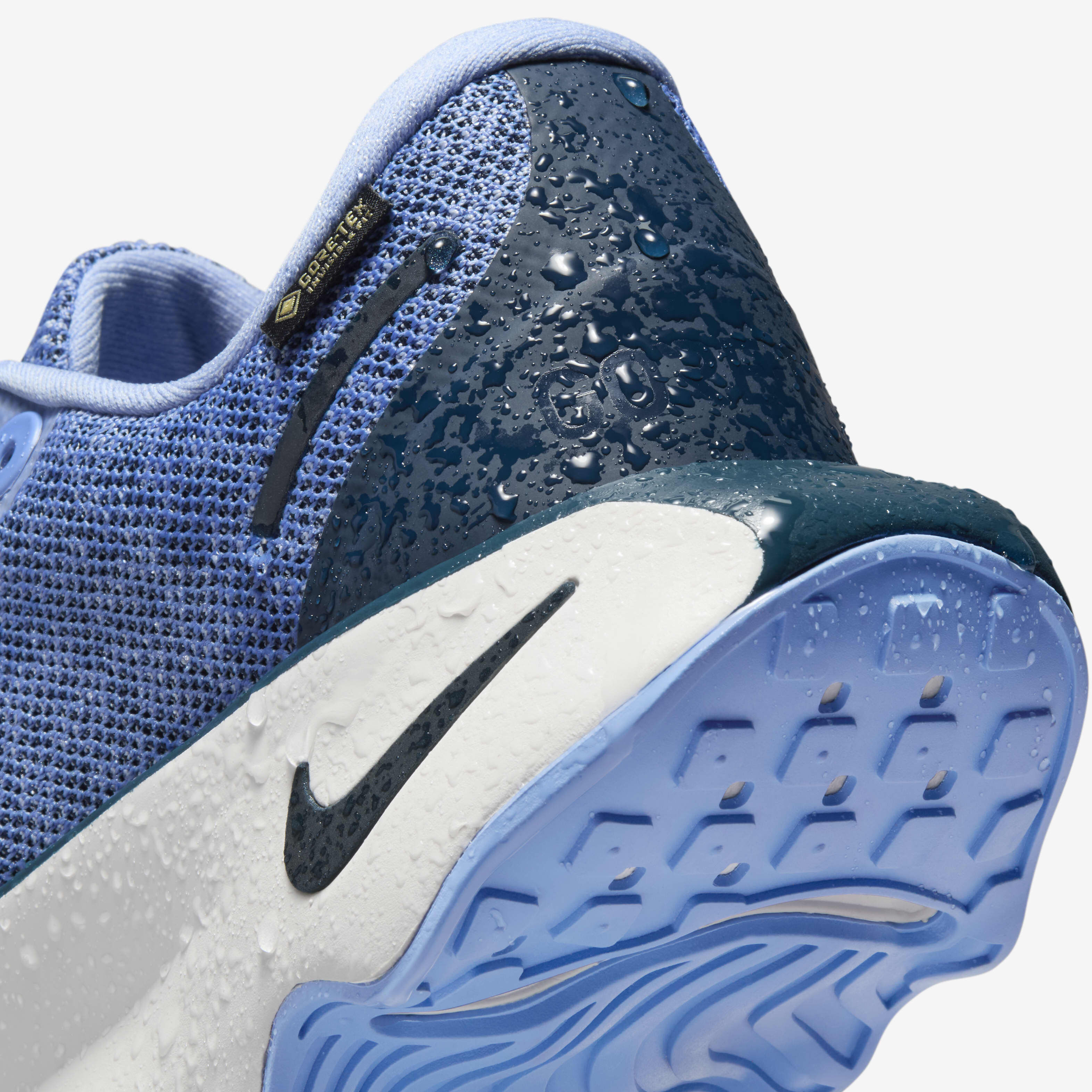 نايكي موتيفا جور-تكس image number 12