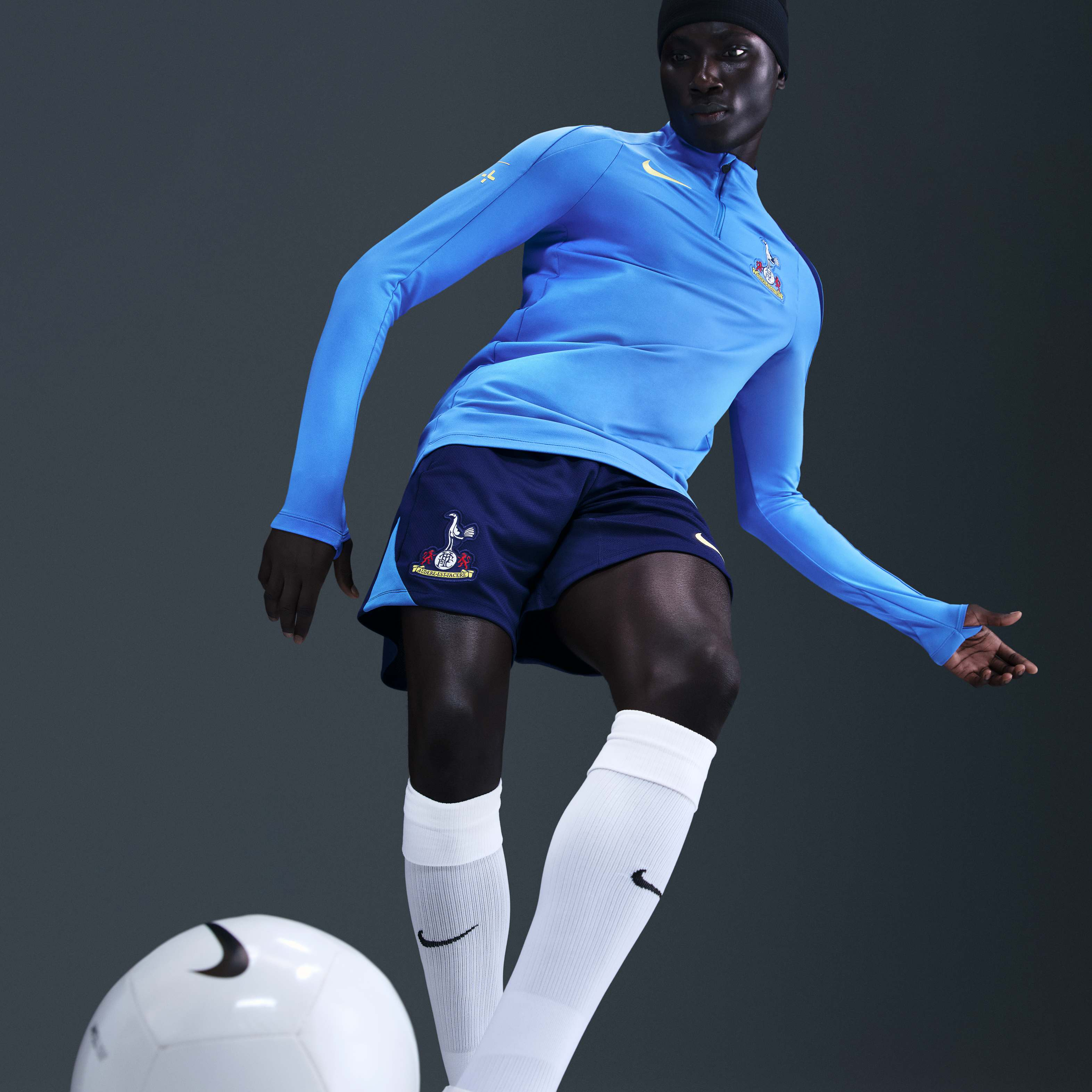 Tottenham Hotspur Strike Third image number 4
