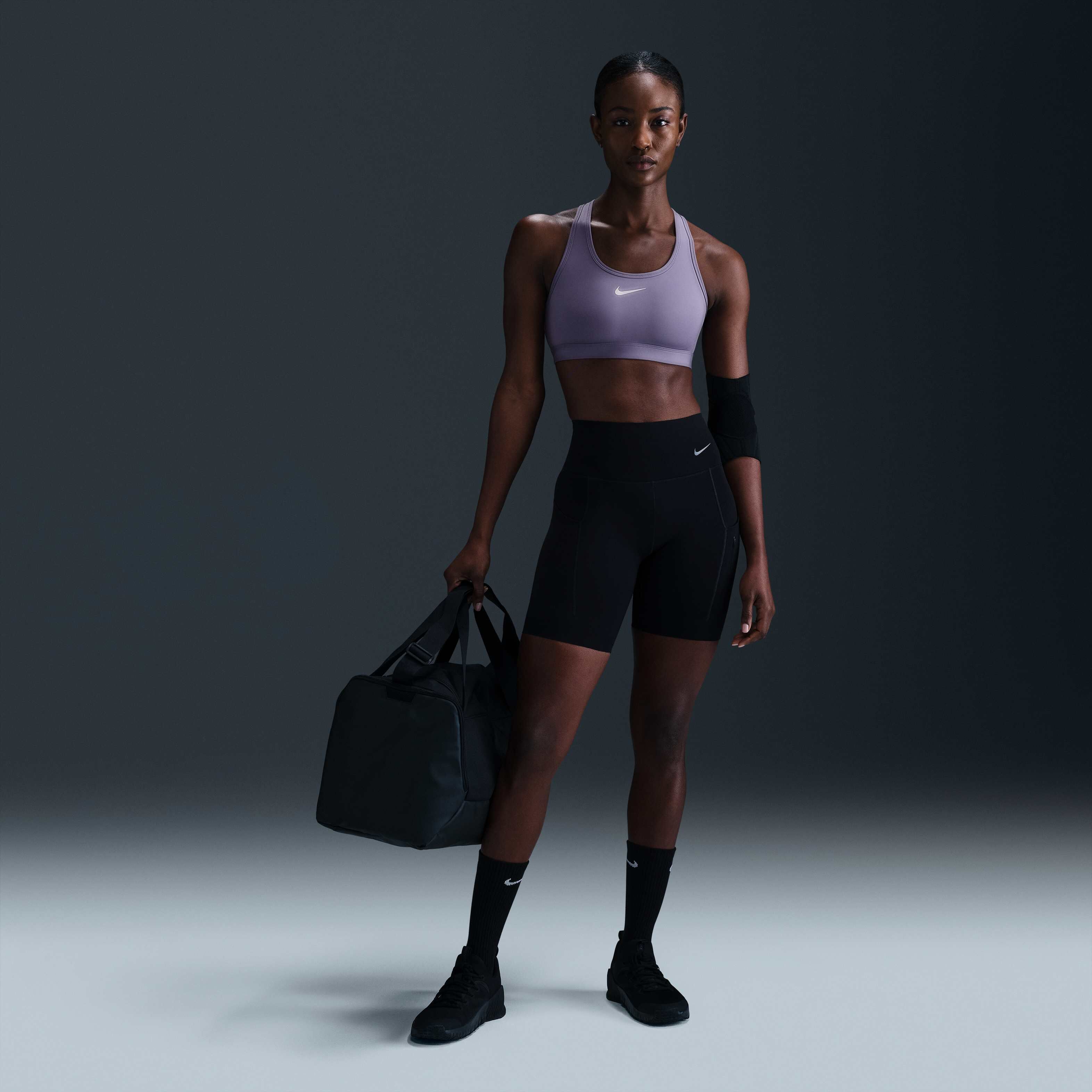 نايكي سووش بدعم متوسط image number 3