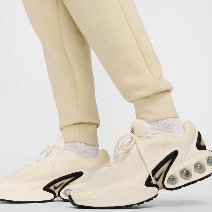 Nike Tech image number 7 Nike Tech image number 7