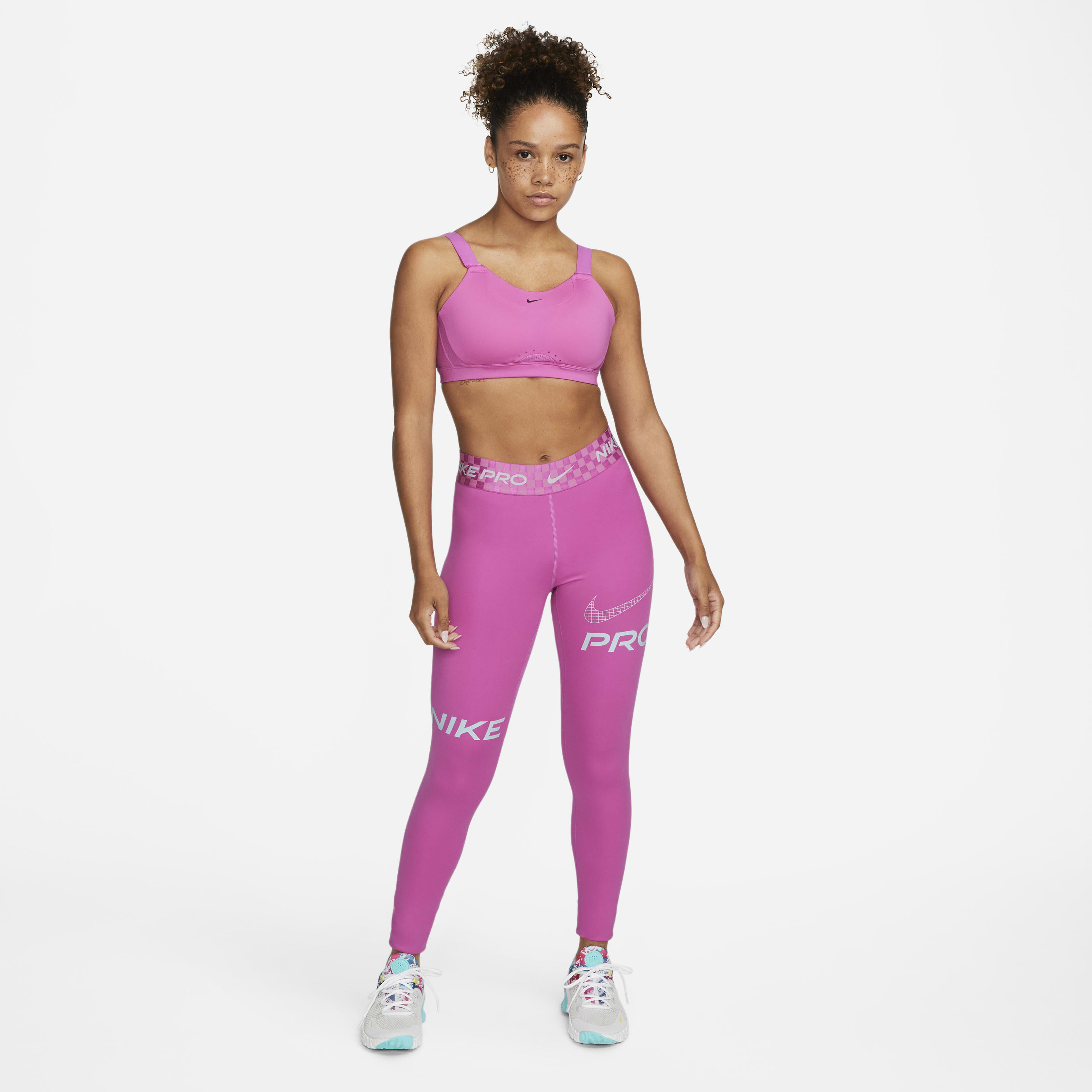 Nike Pro image number 5