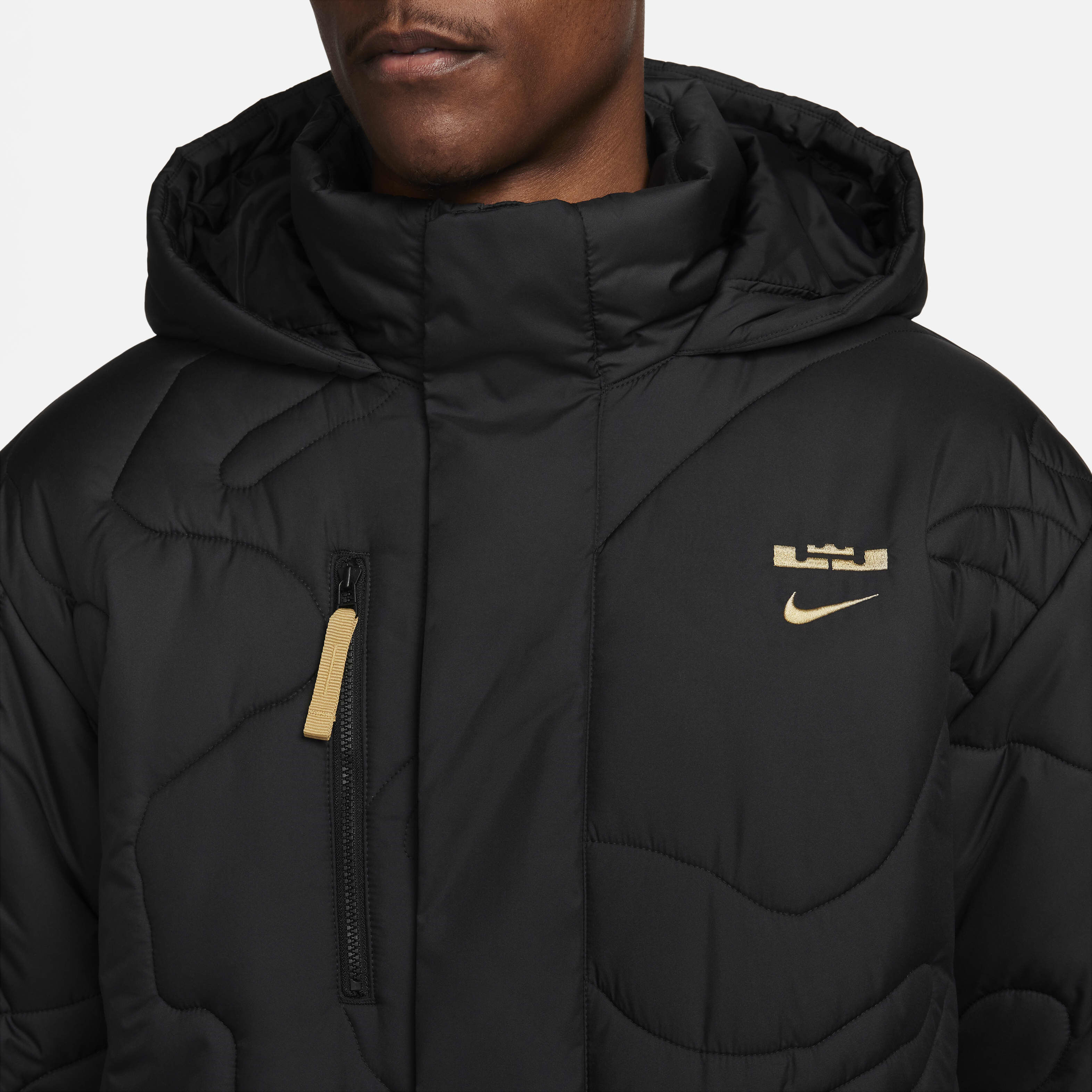 LeBron x Liverpool F.C. image number 4