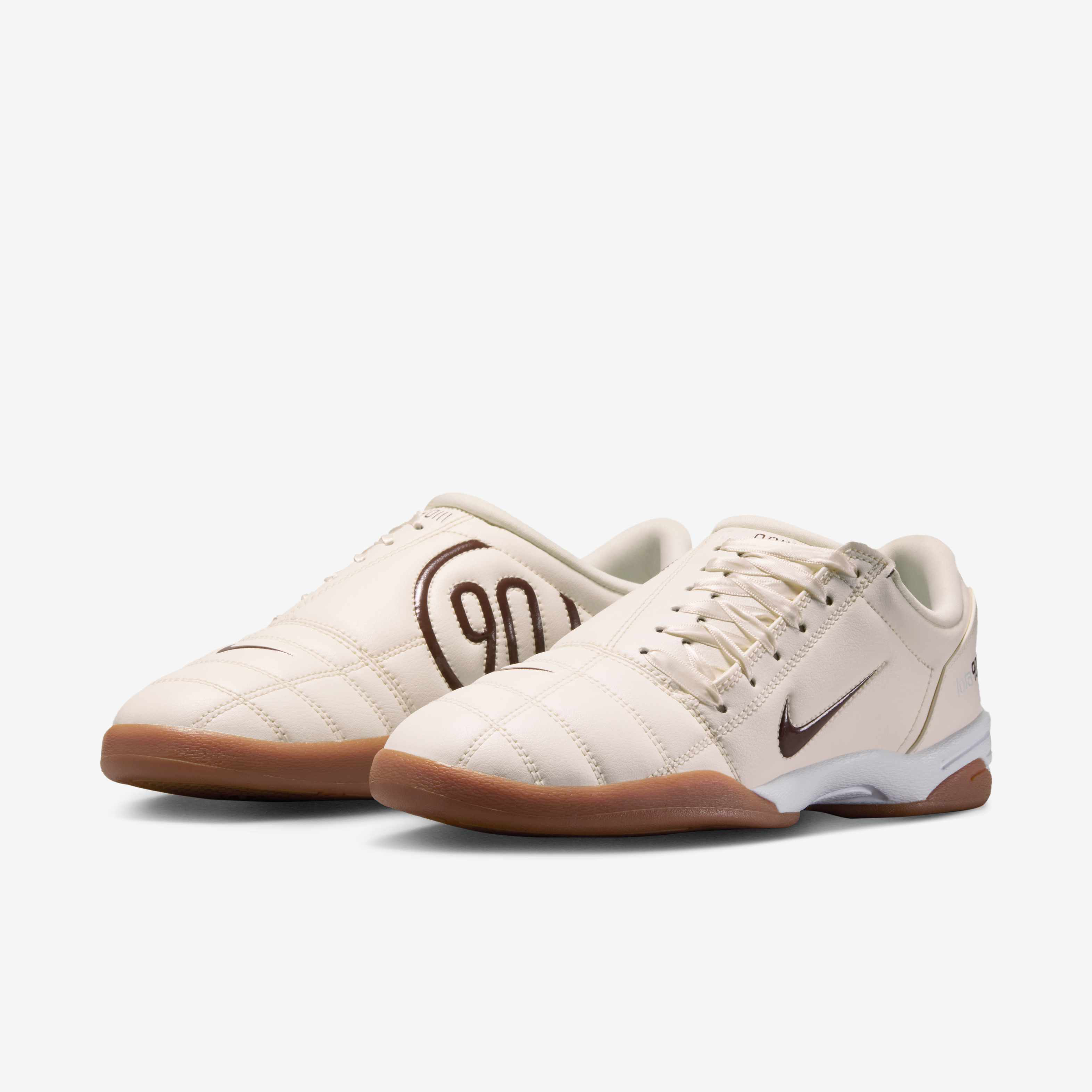 Nike Total90 image number 4