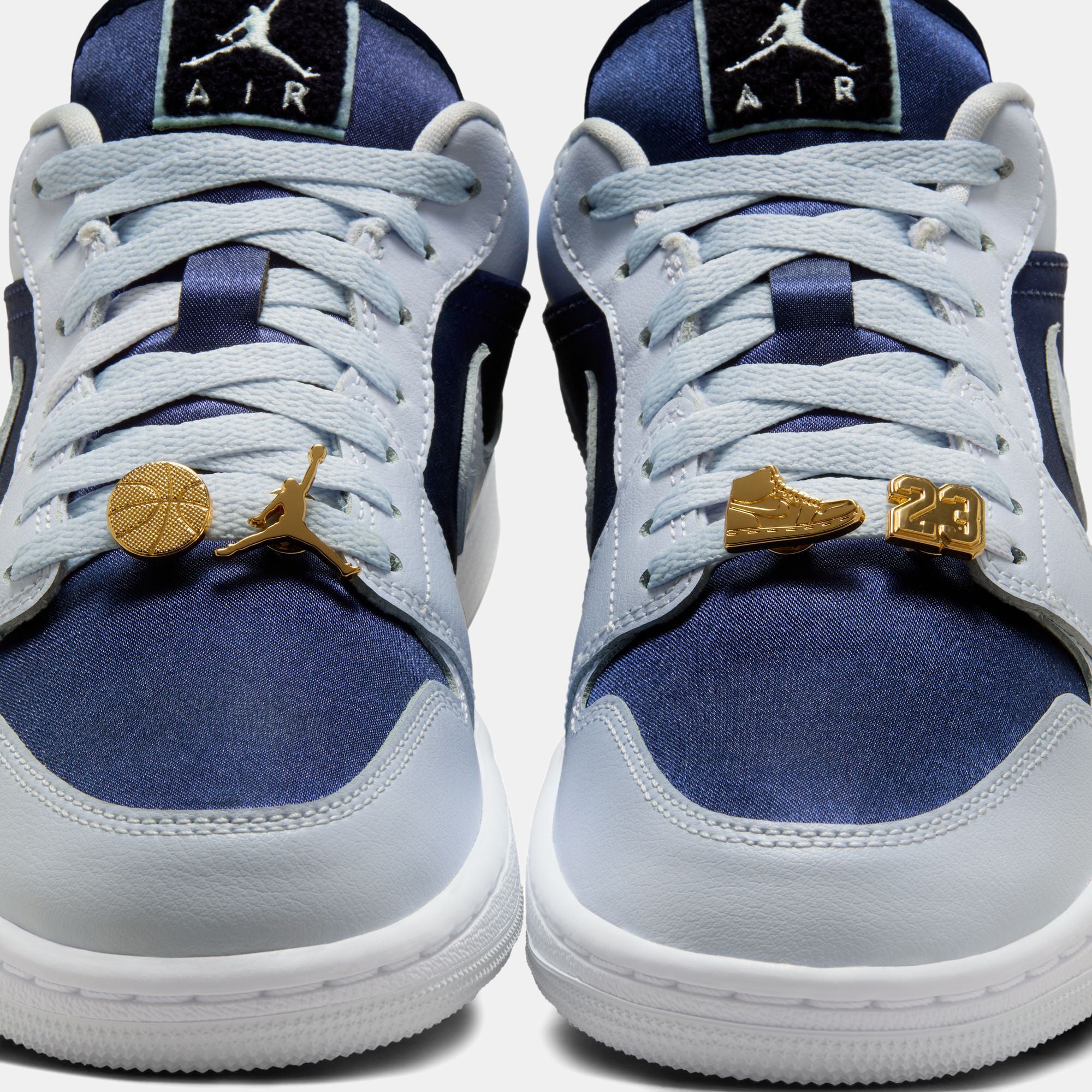 Air Jordan 1 Low SE image number 4