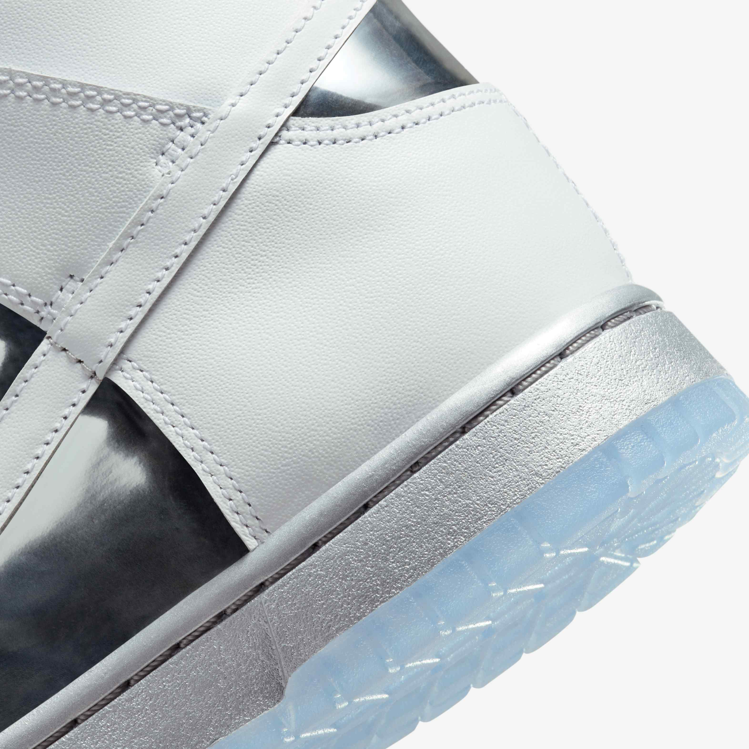 Nike Dunk High SE image number 7