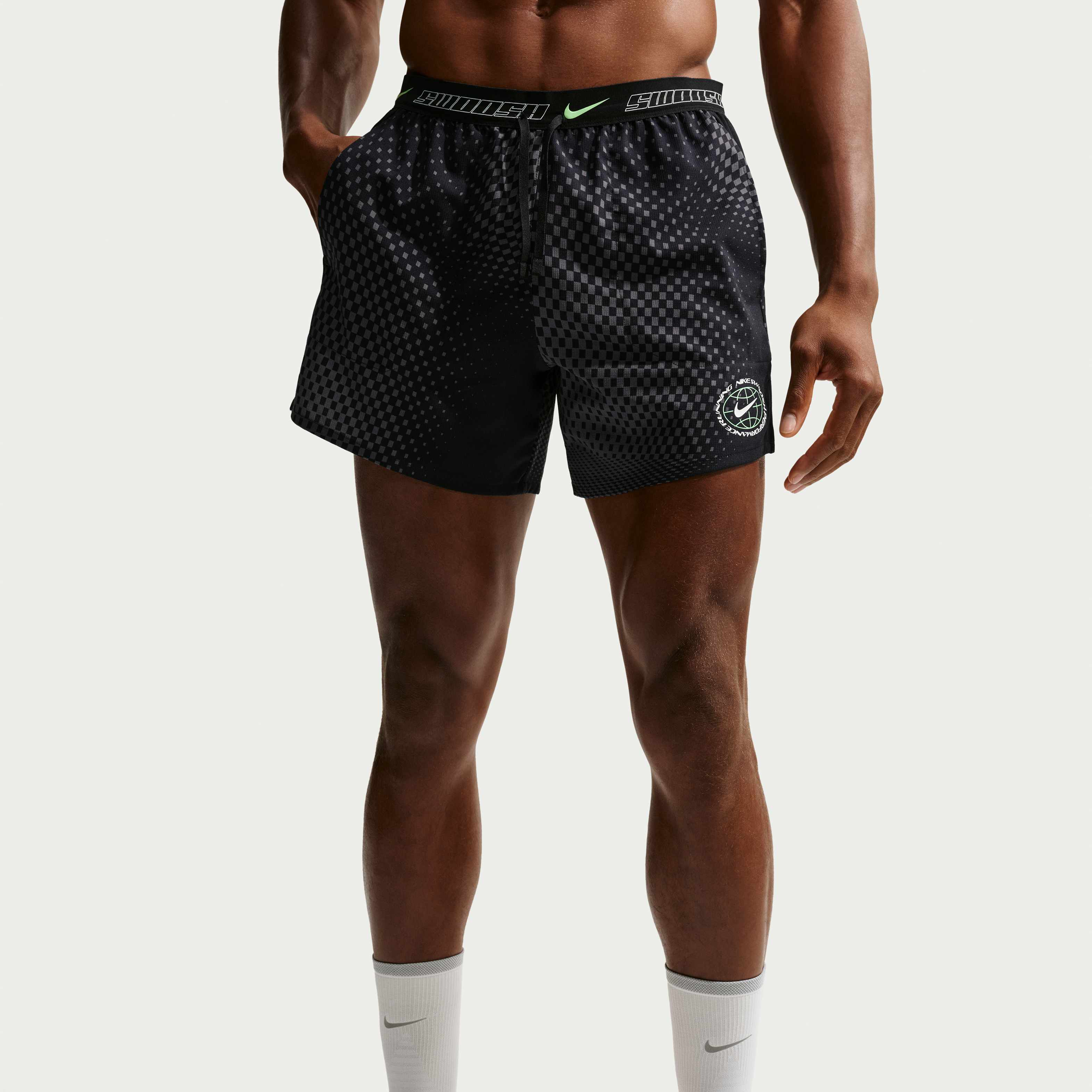 Nike Stride image number 1
