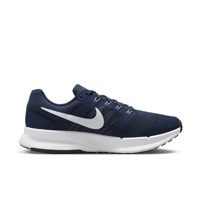 Grey nike running shoes deals