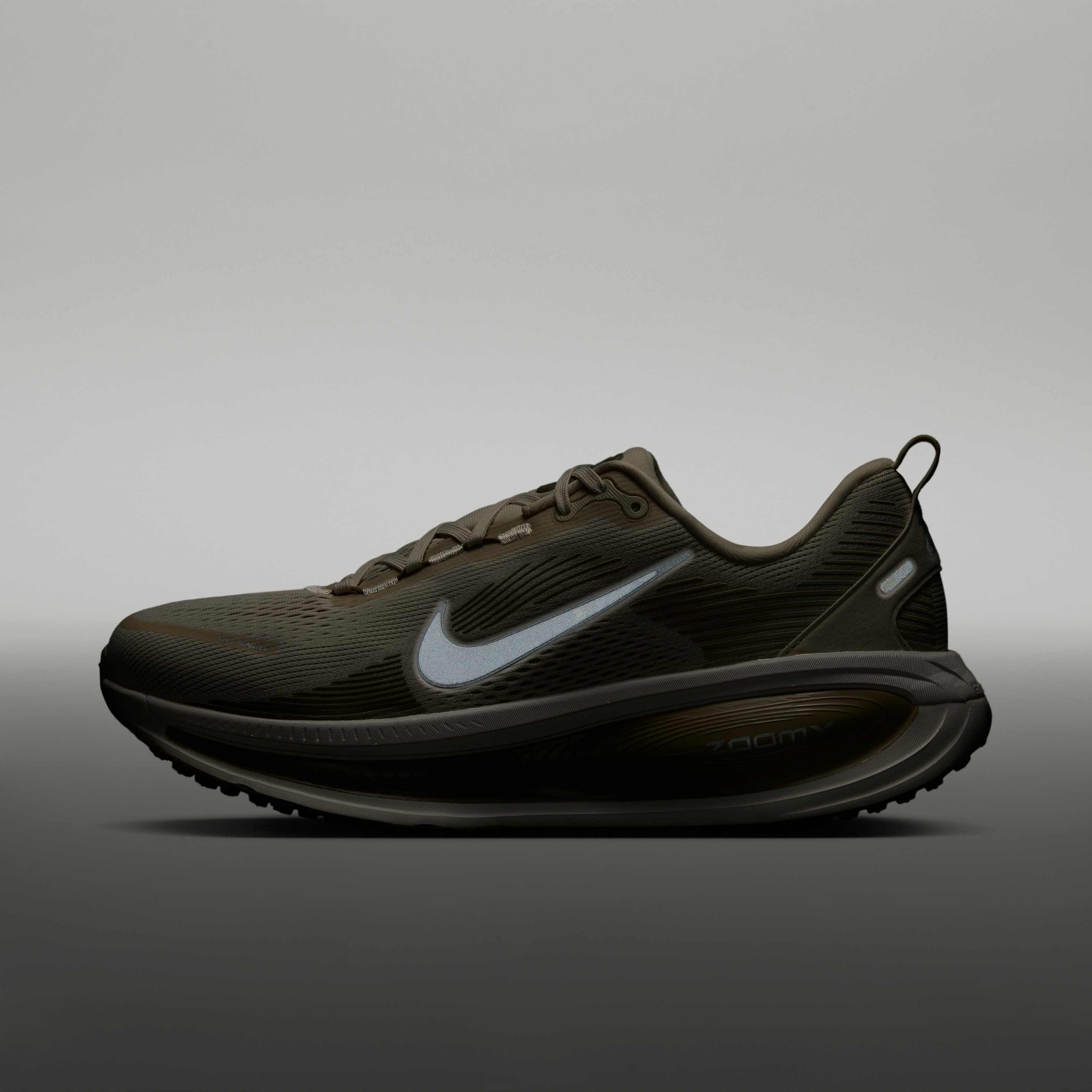 Nike Vomero 18  image number 8
