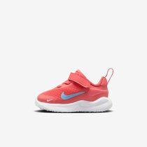 Nike Revolution 7