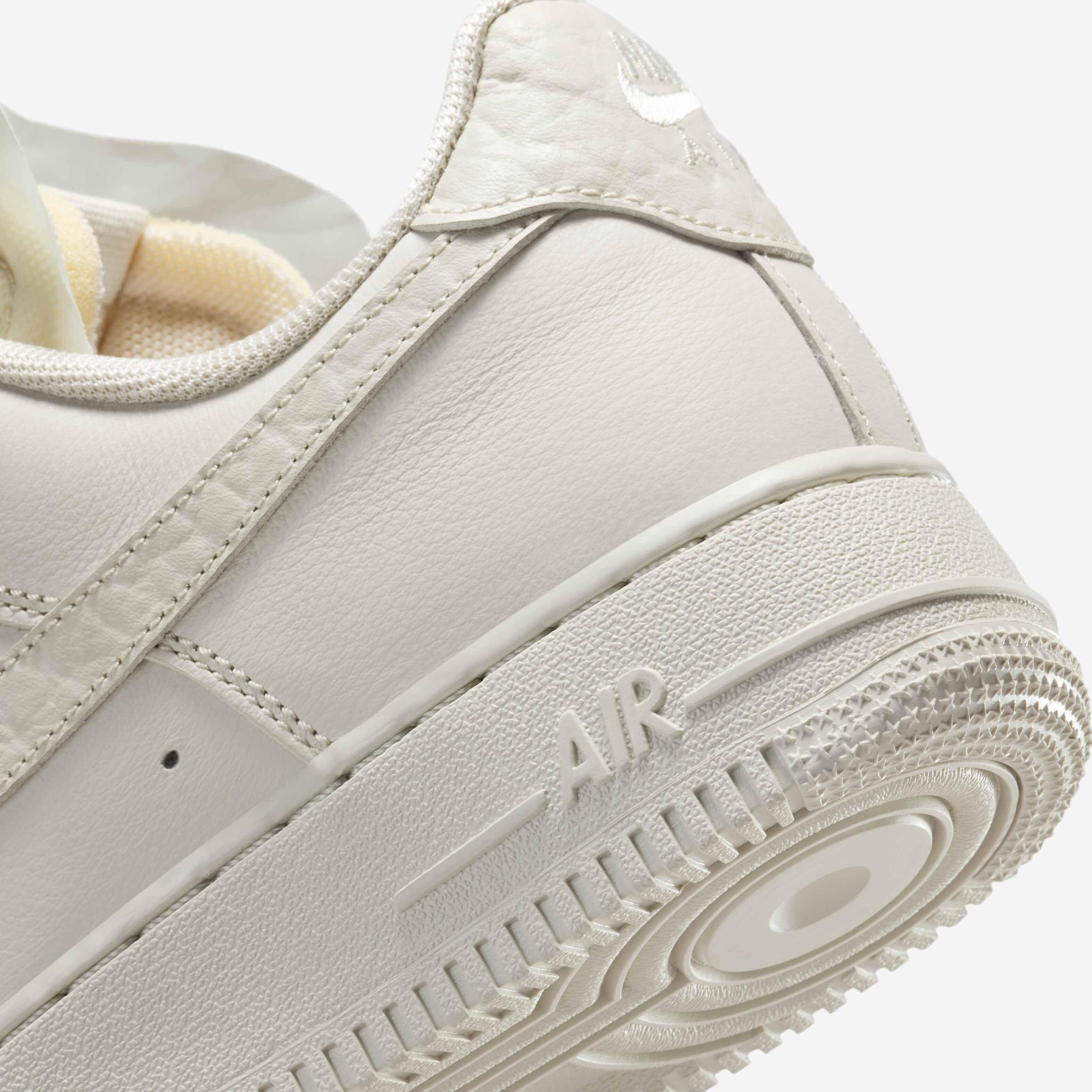 Nike Air Force 1 Low Premium image number 7