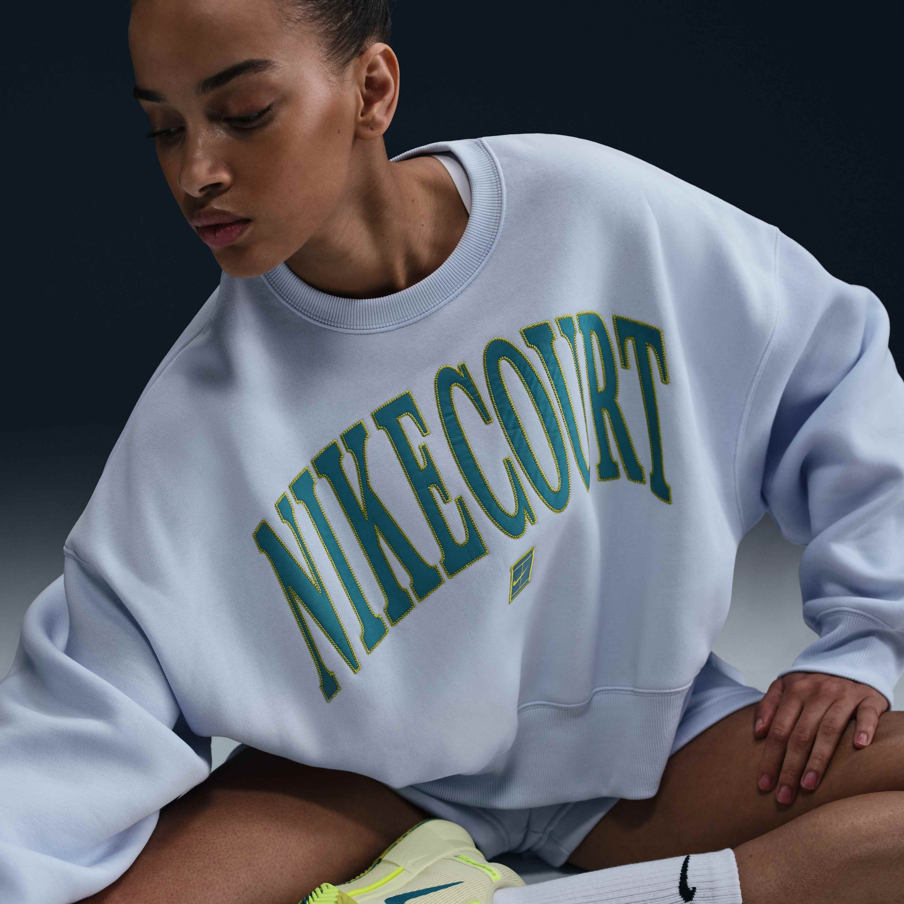 NikeCourt Phoenix Fleece image number 2