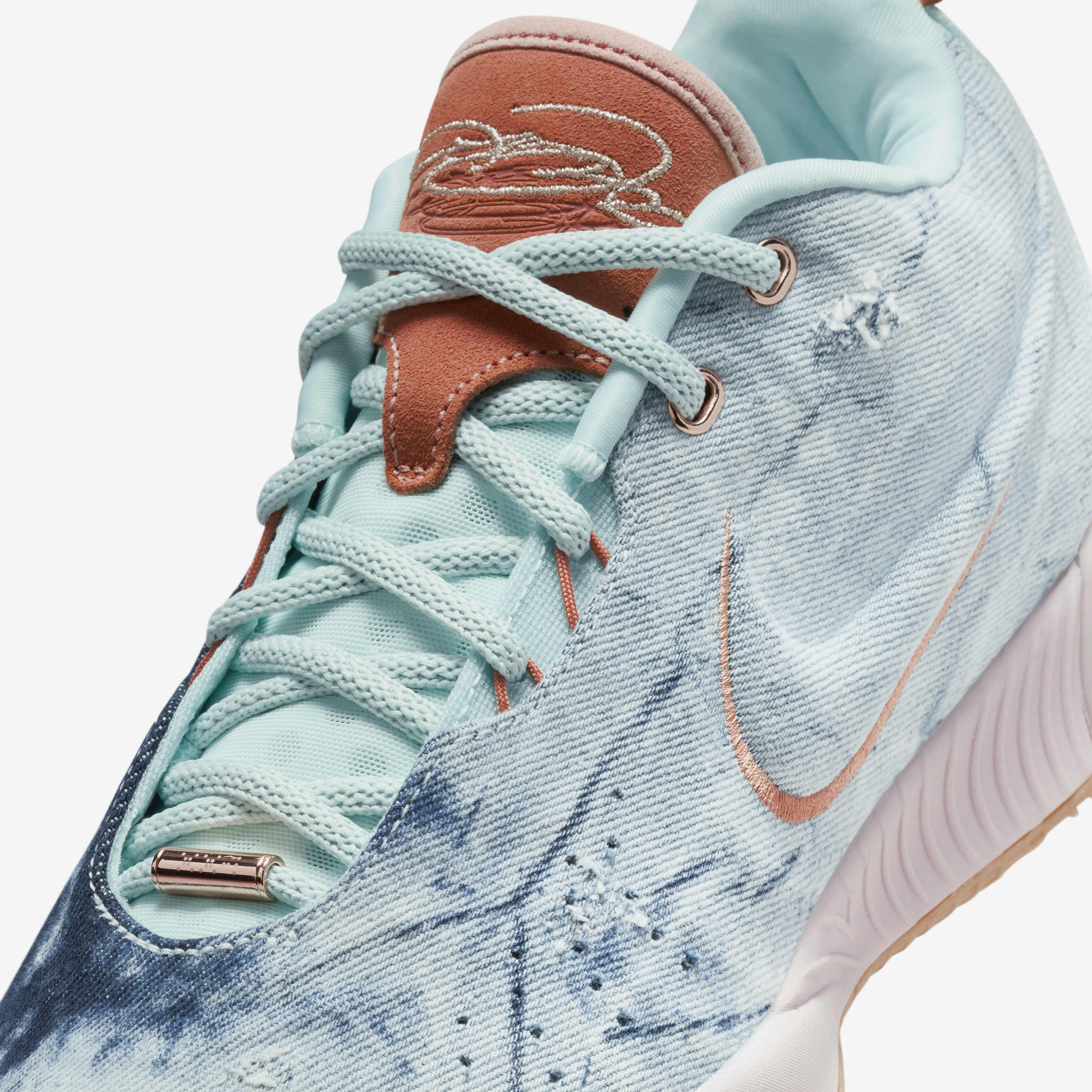 Buy LeBron XXI 'Aragonite' Basketball Shoes - Jade Ice/Emerald