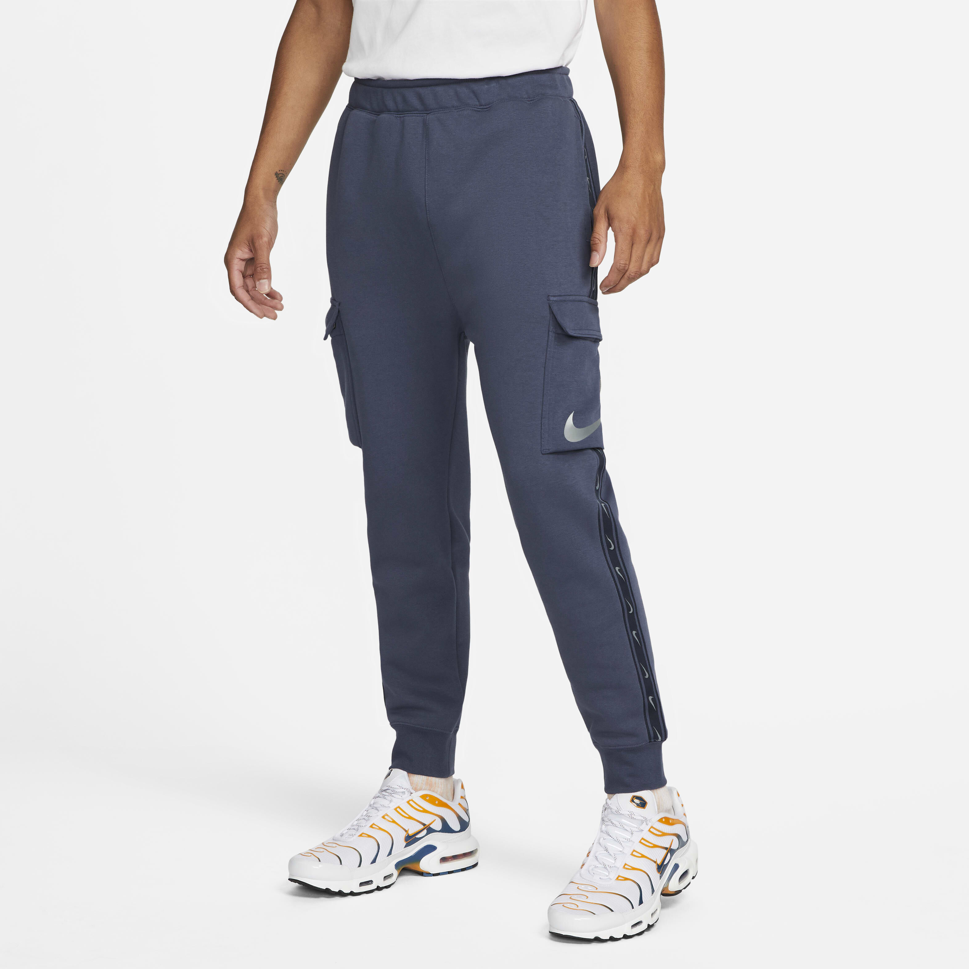 Red nike cargo sweatpants shop