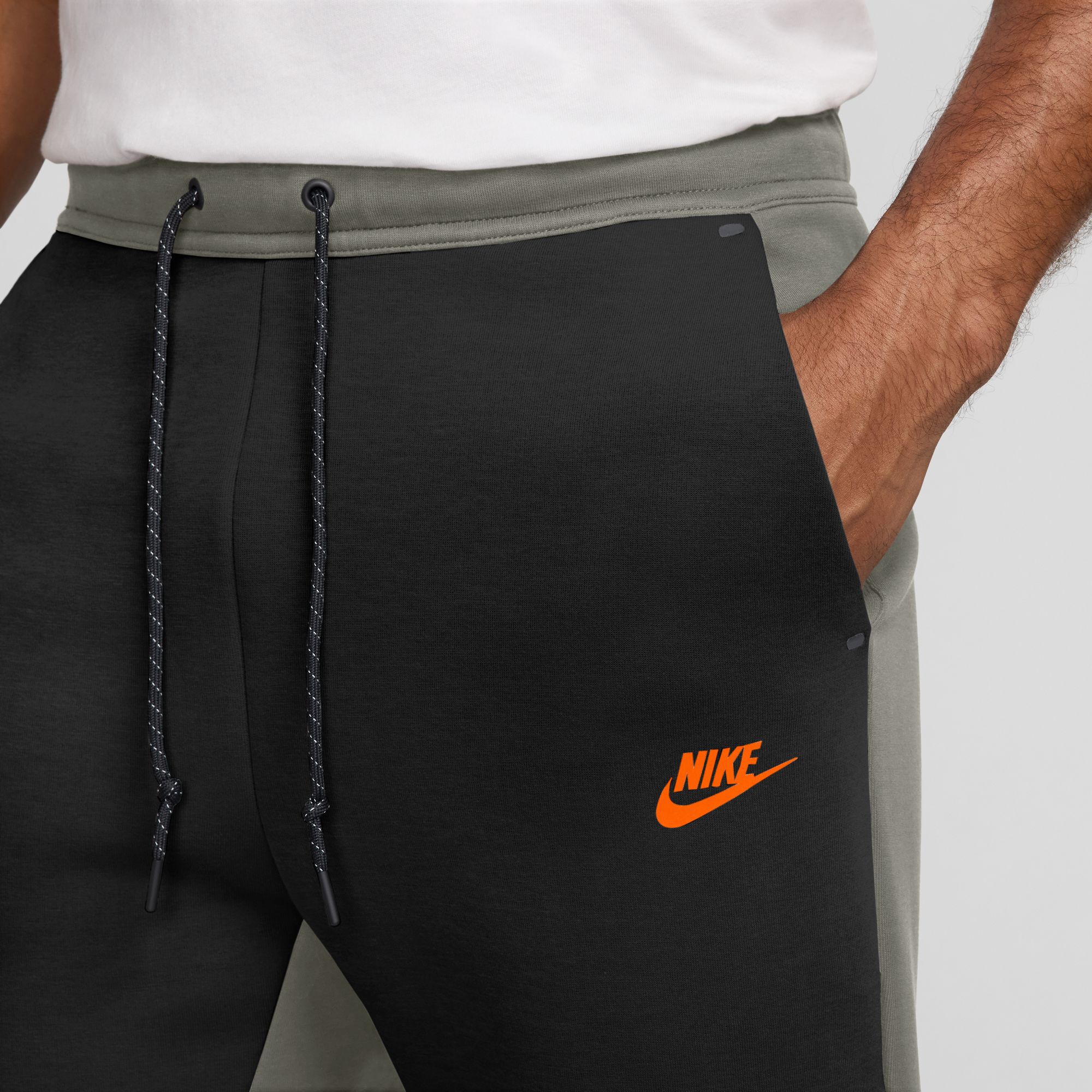 Nike Tech image number 2