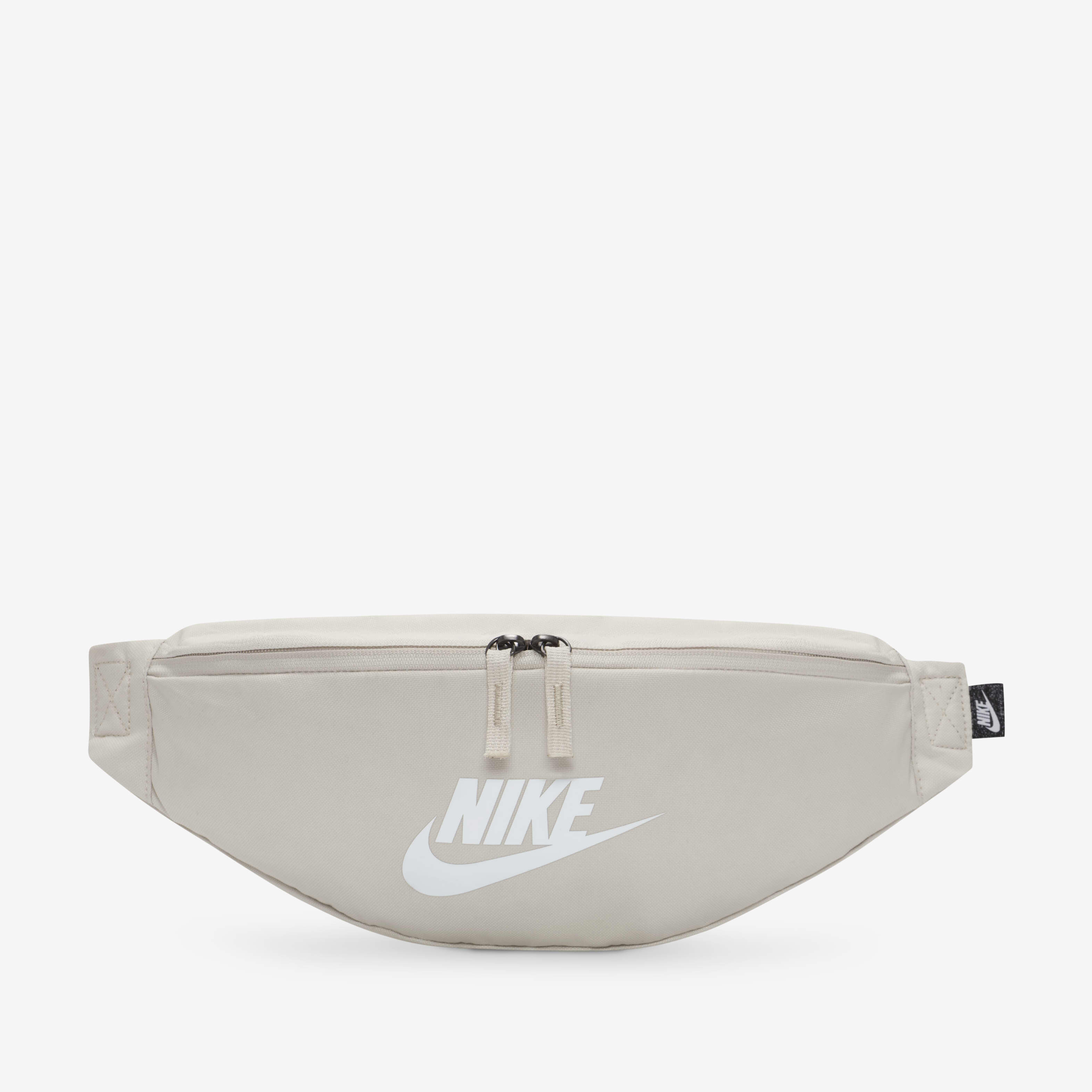 نايكي هيرتج image number 1