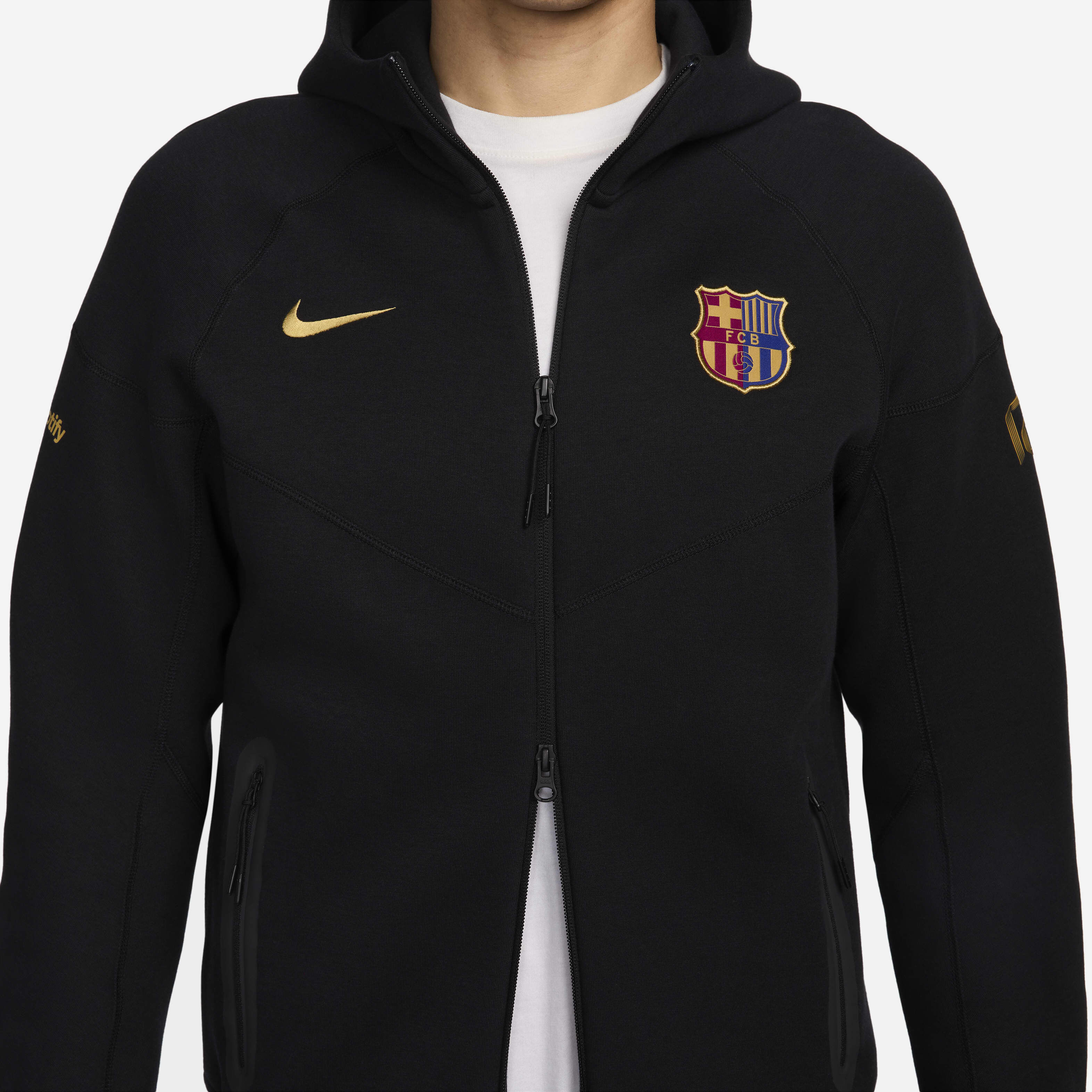 F.C. Barcelona Tech Fleece Windrunner image number 4