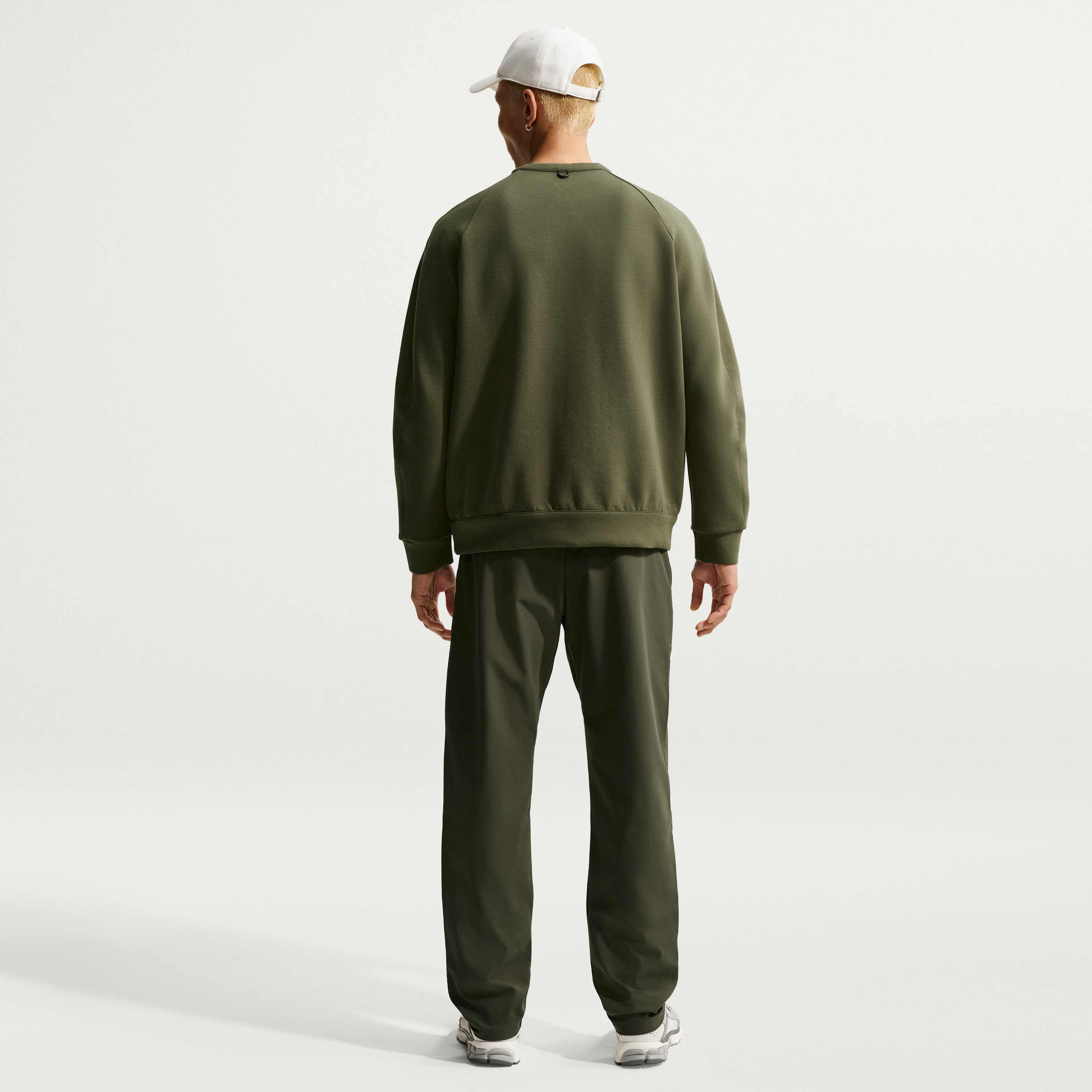 نايكي 24.7 امبوسبلي سوفت image number 4