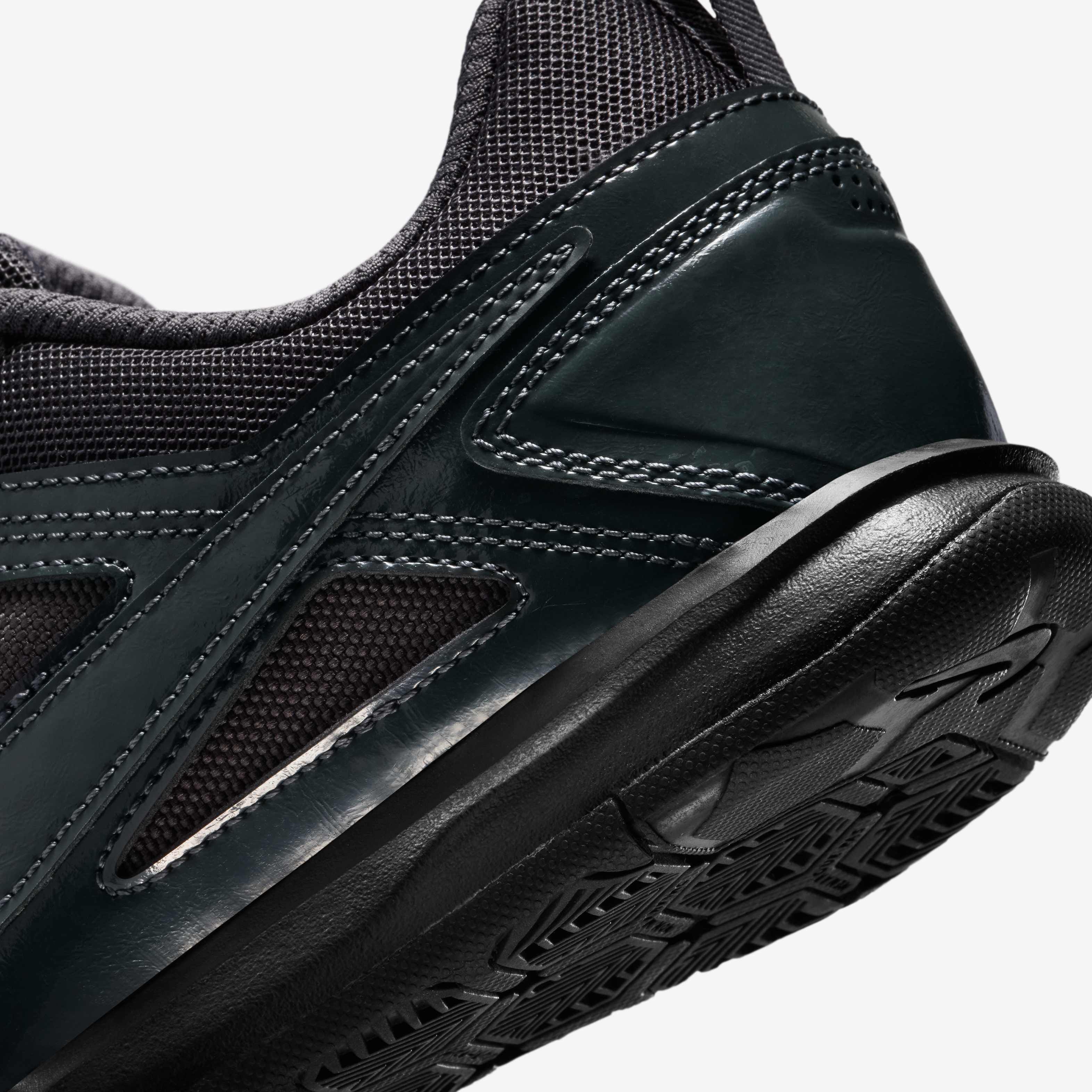 نايكي جاتو LV8 image number 7