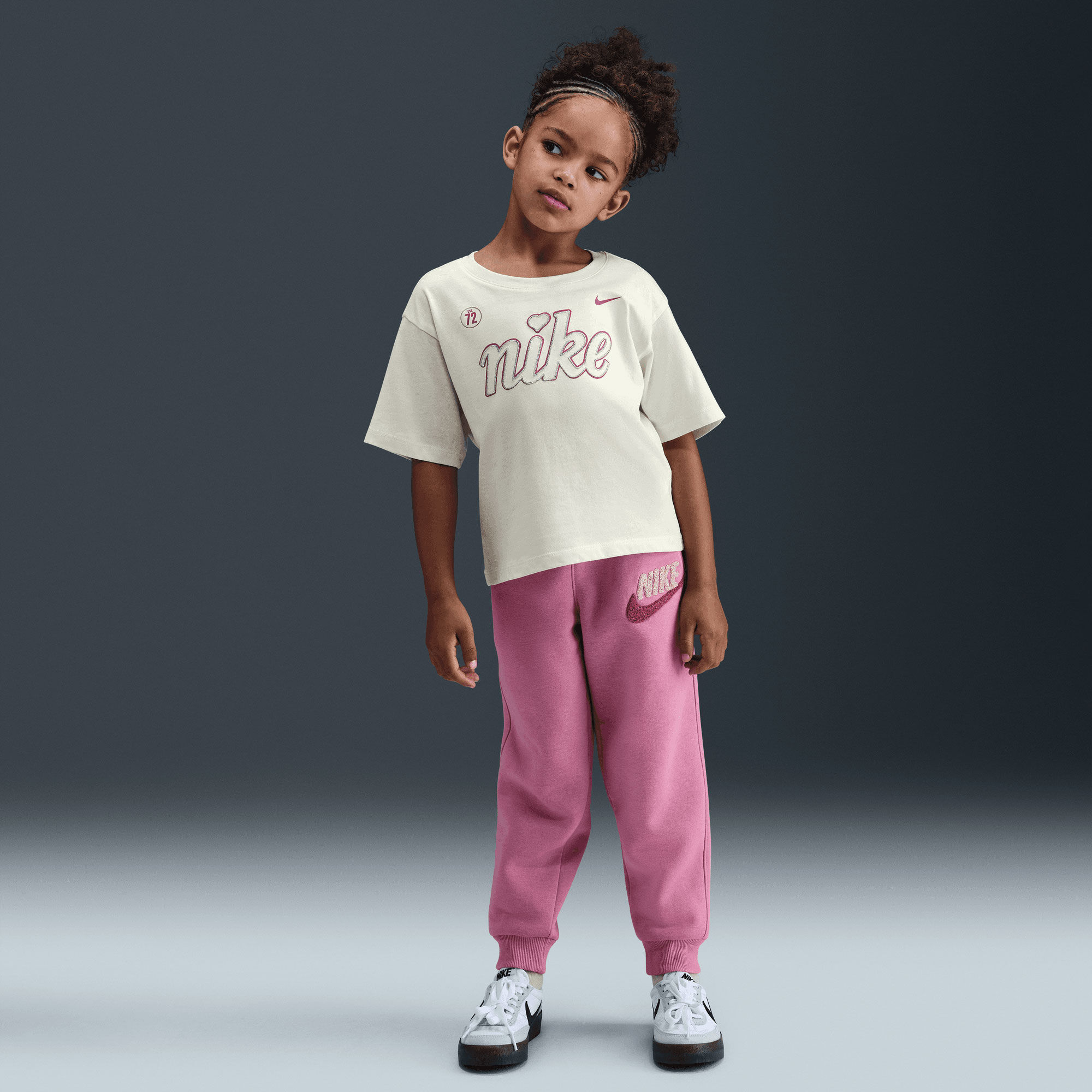 نايكي كوزي image number 0