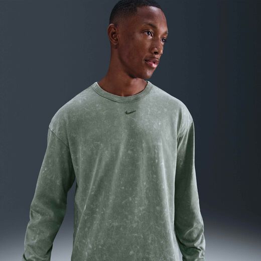 نايكي سبورتسوير بريميوم ايسنشالز