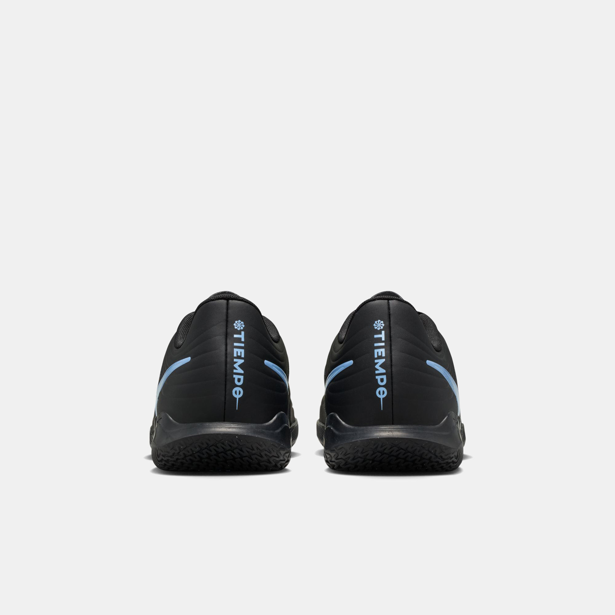 نايكي تيمبو مايسترو كلوب image number 1