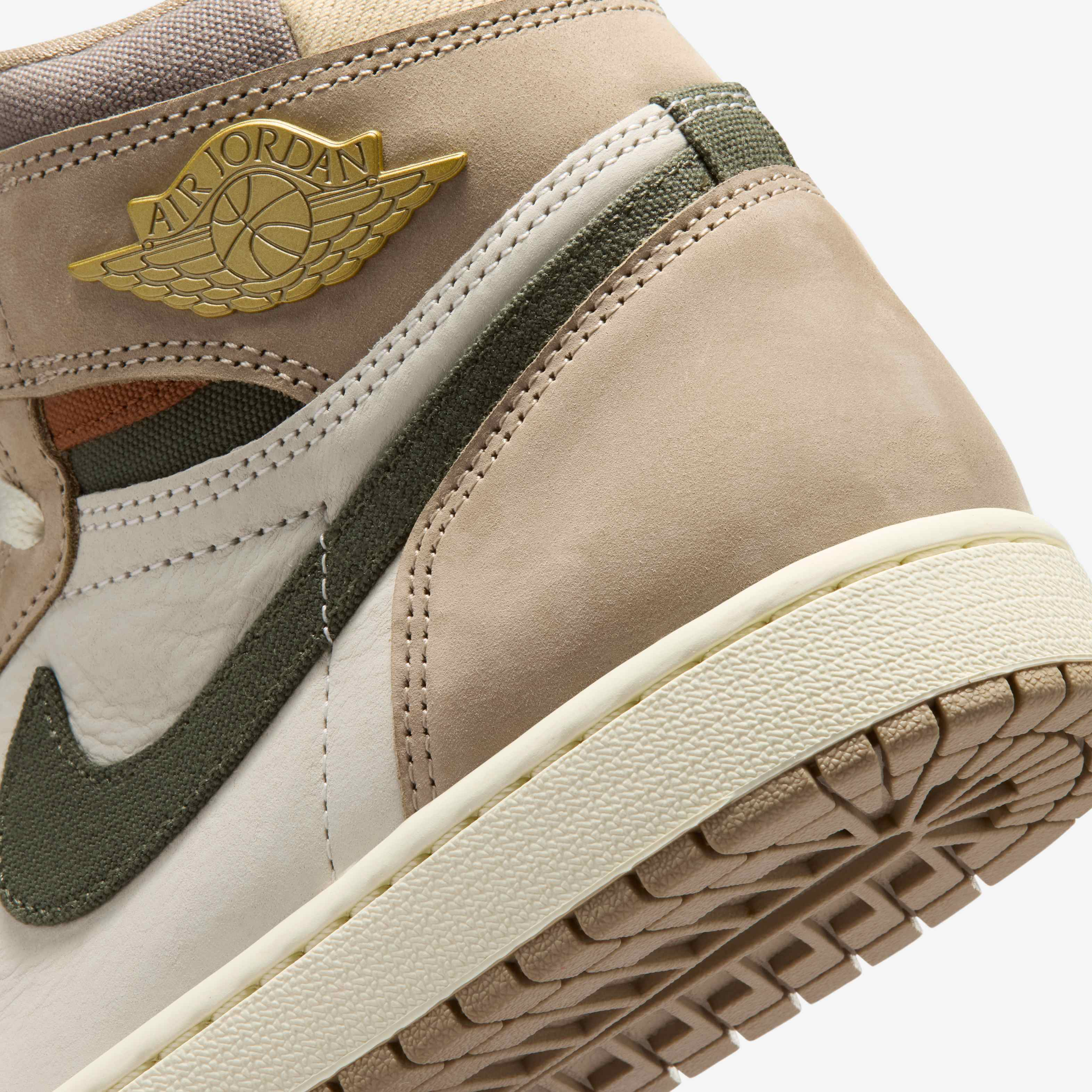Air Jordan 1 Retro High OG 'Pro Green' image number 7