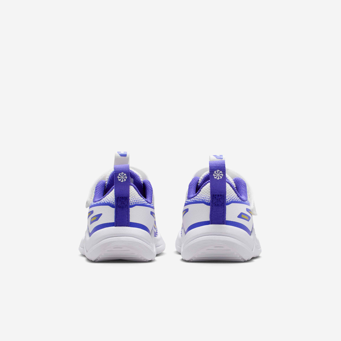 Nike Cosmic Runner image number 5 Nike Cosmic Runner image number 5