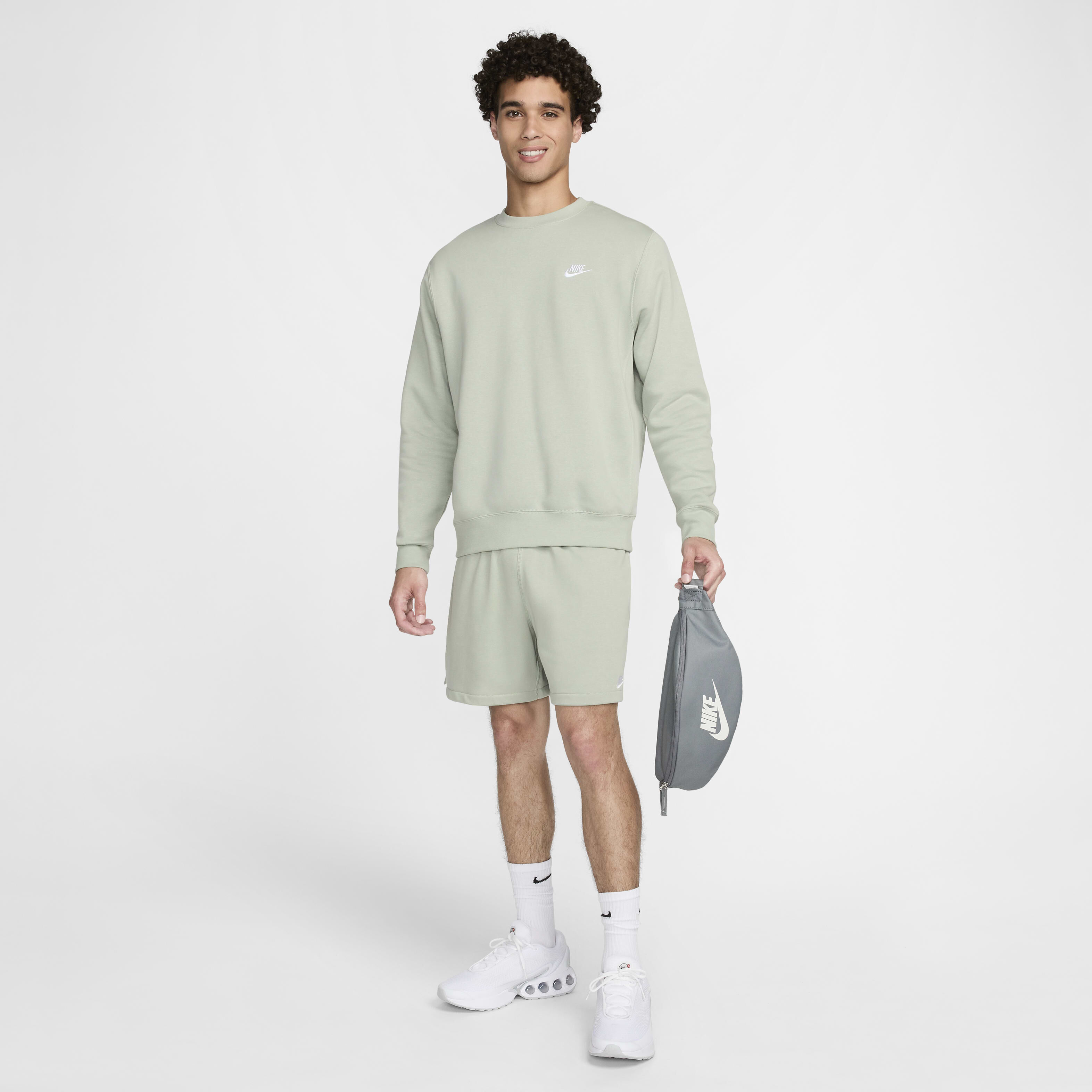 نايكي هيرتج image number 8