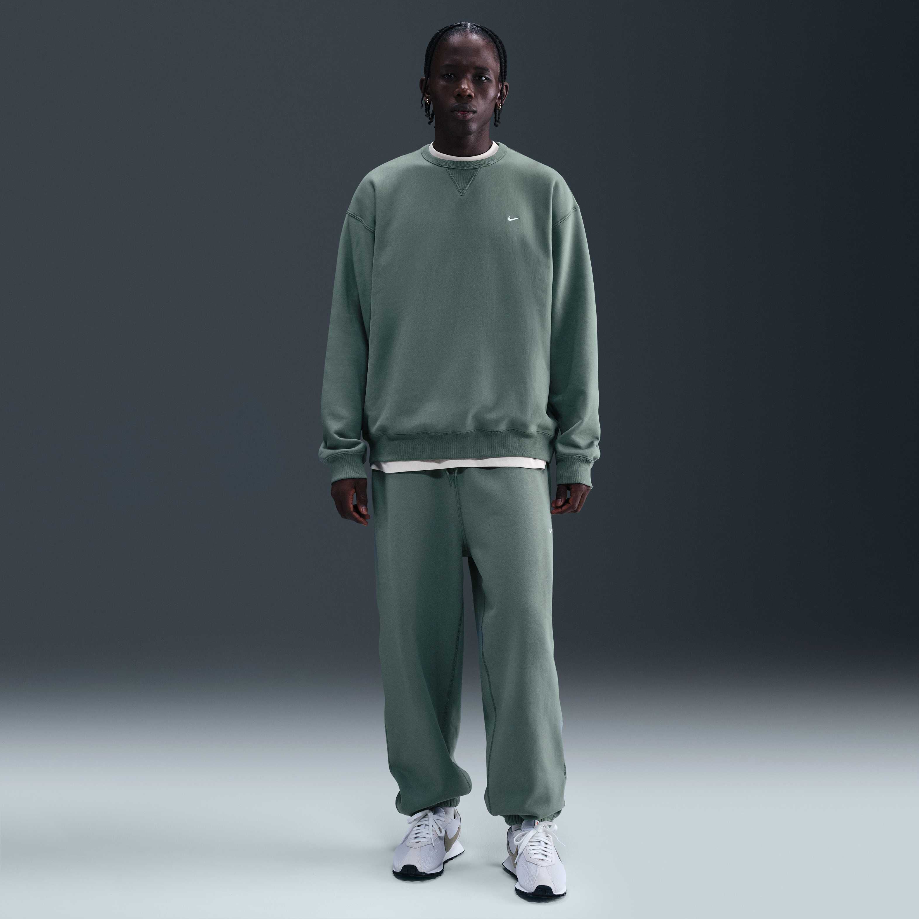 Nike Solo Swoosh image number 3