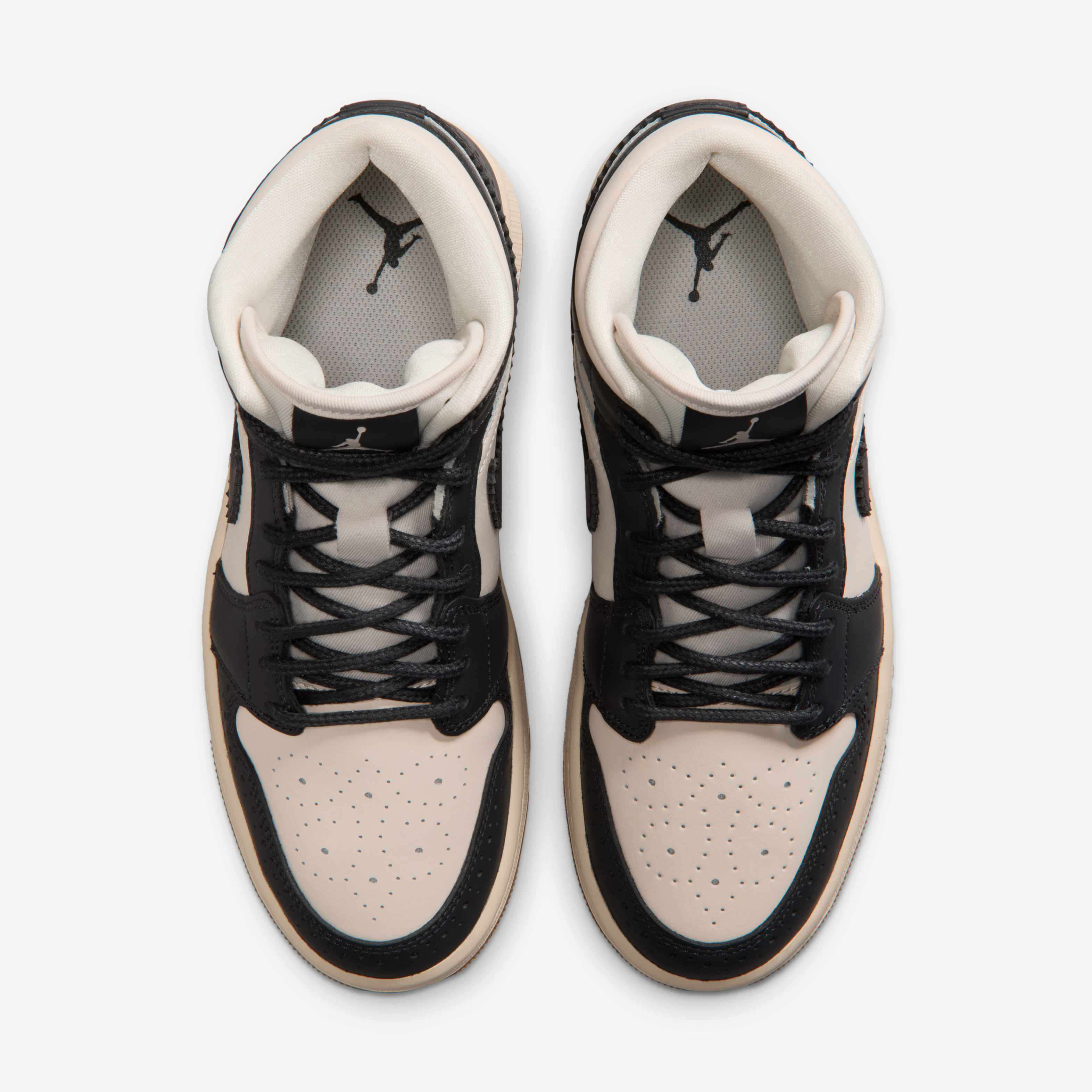 Air Jordan 1 Mid SE image number 3