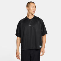 نايكي اس بي