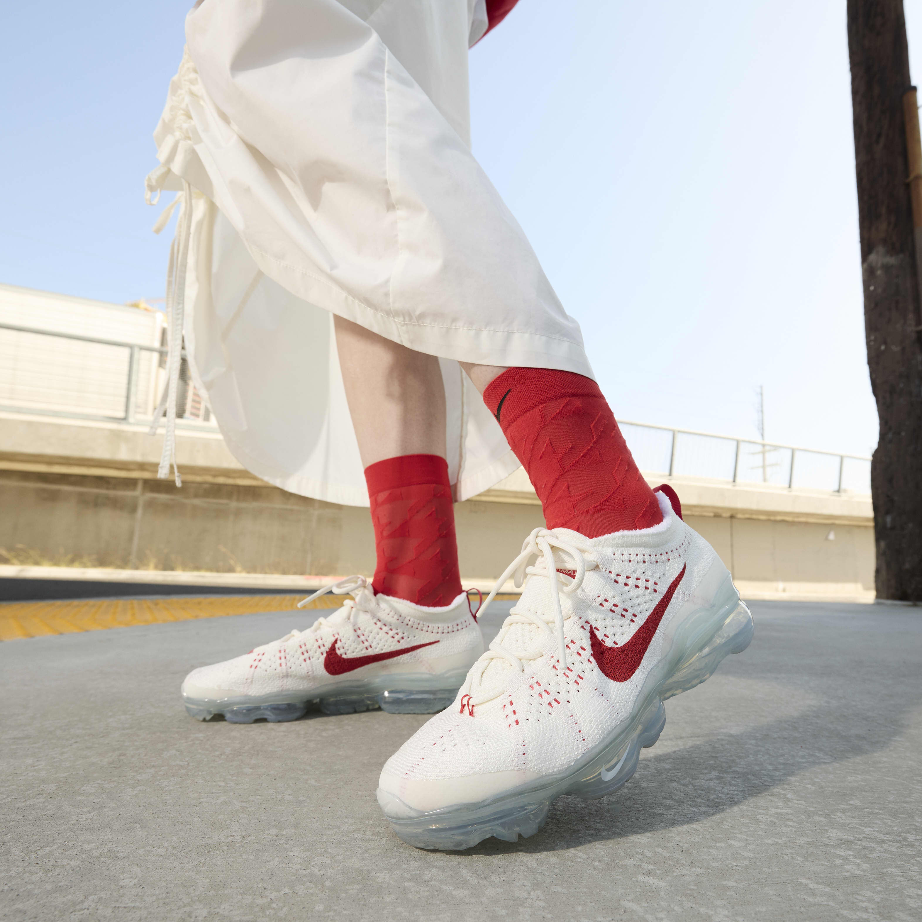 Nike air vapormax womens red 2025