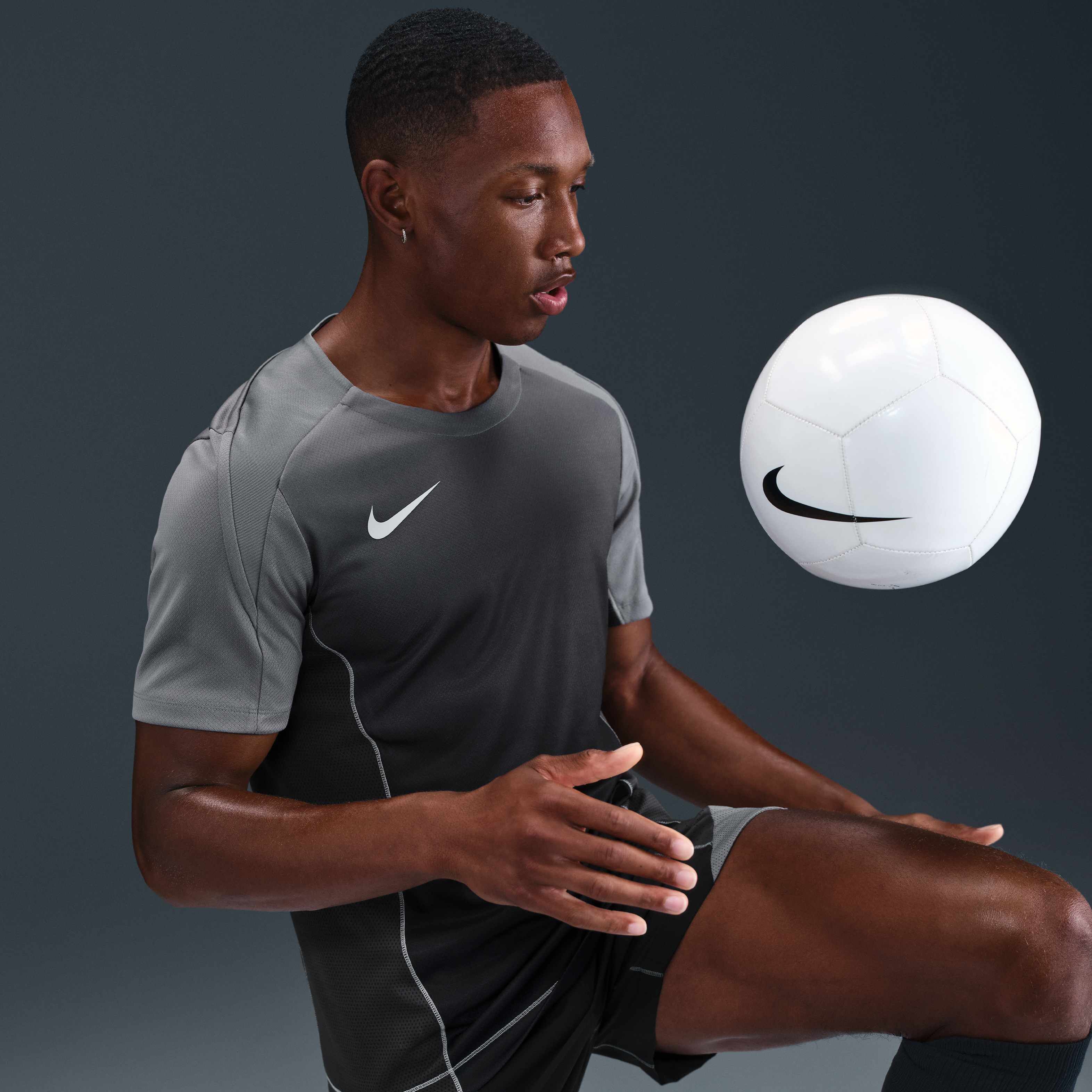 Nike Strike+ image number 2