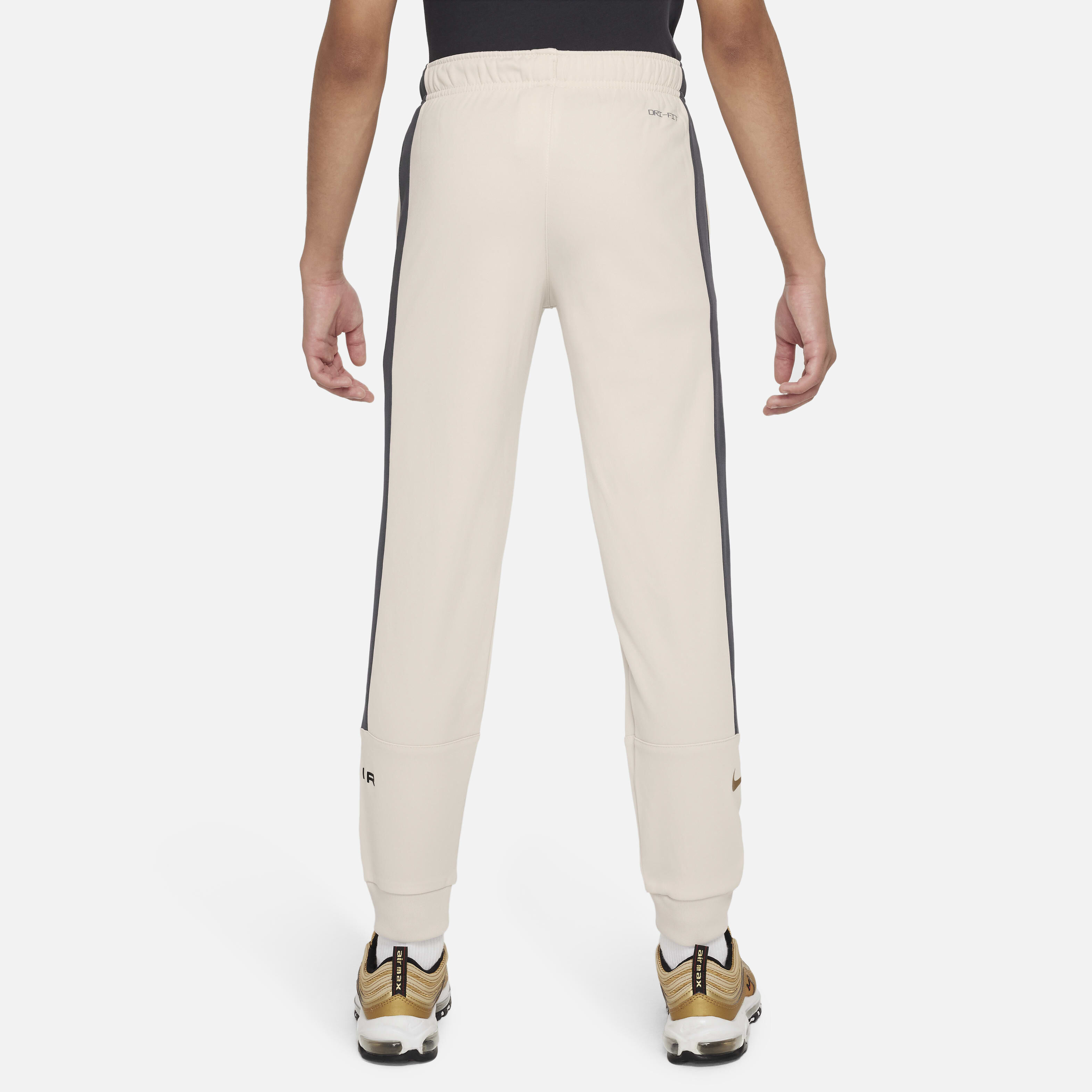 اير image number 1