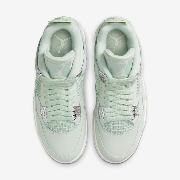 Air Jordan 4 Retro image number 3 Air Jordan 4 Retro image number 3