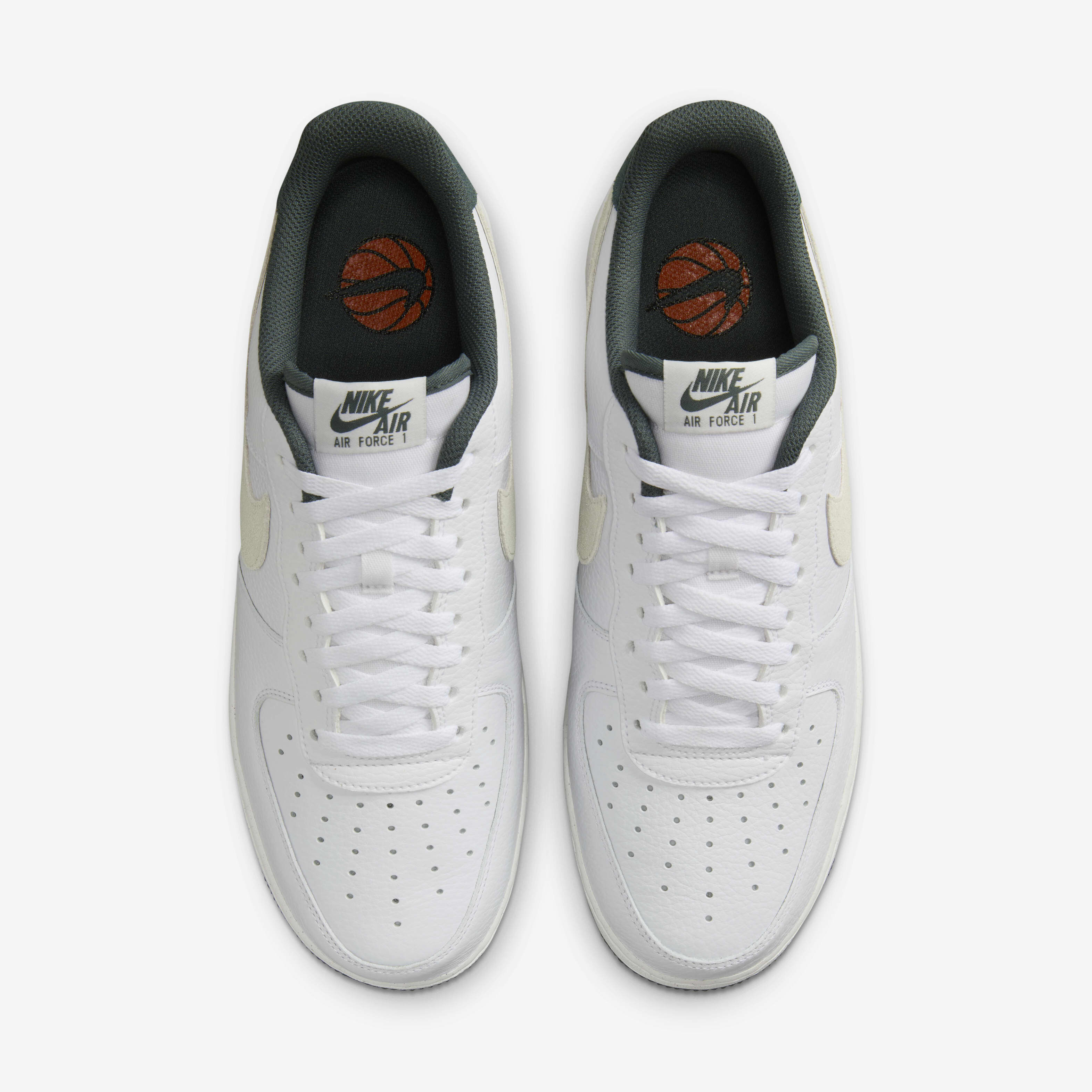 Nike Air Force 1 '07 LV8 image number 3