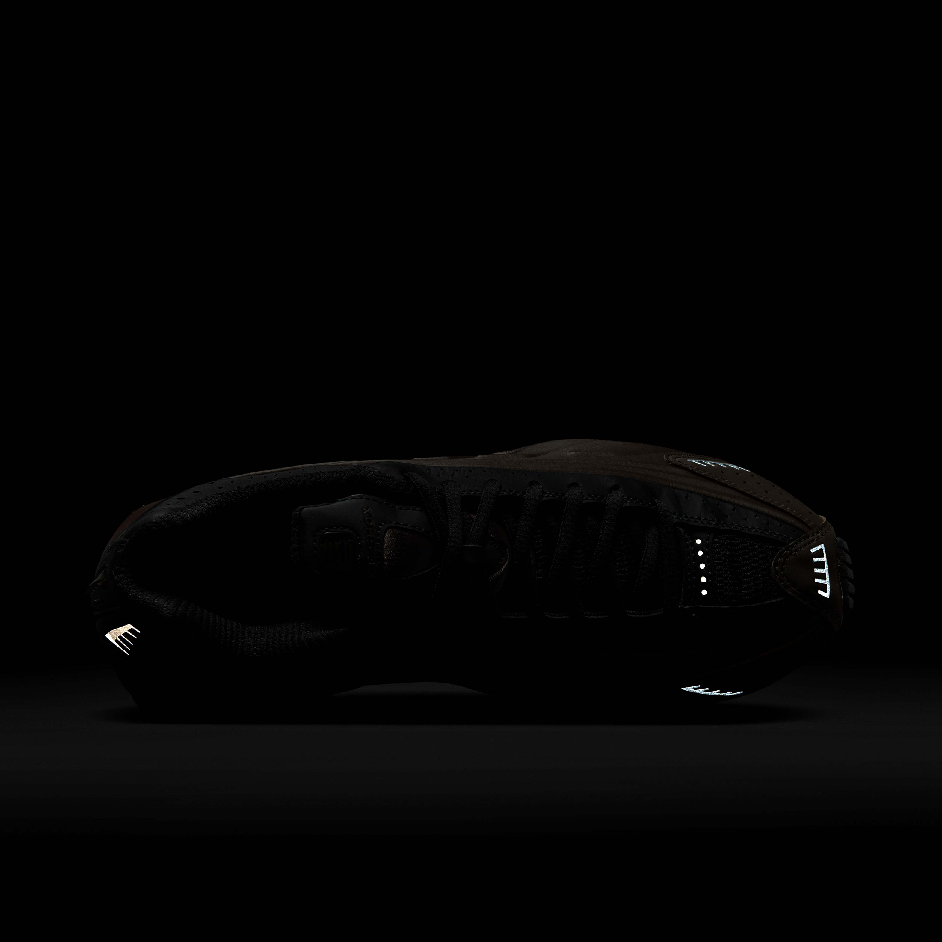 Nike Shox R4 image number 8