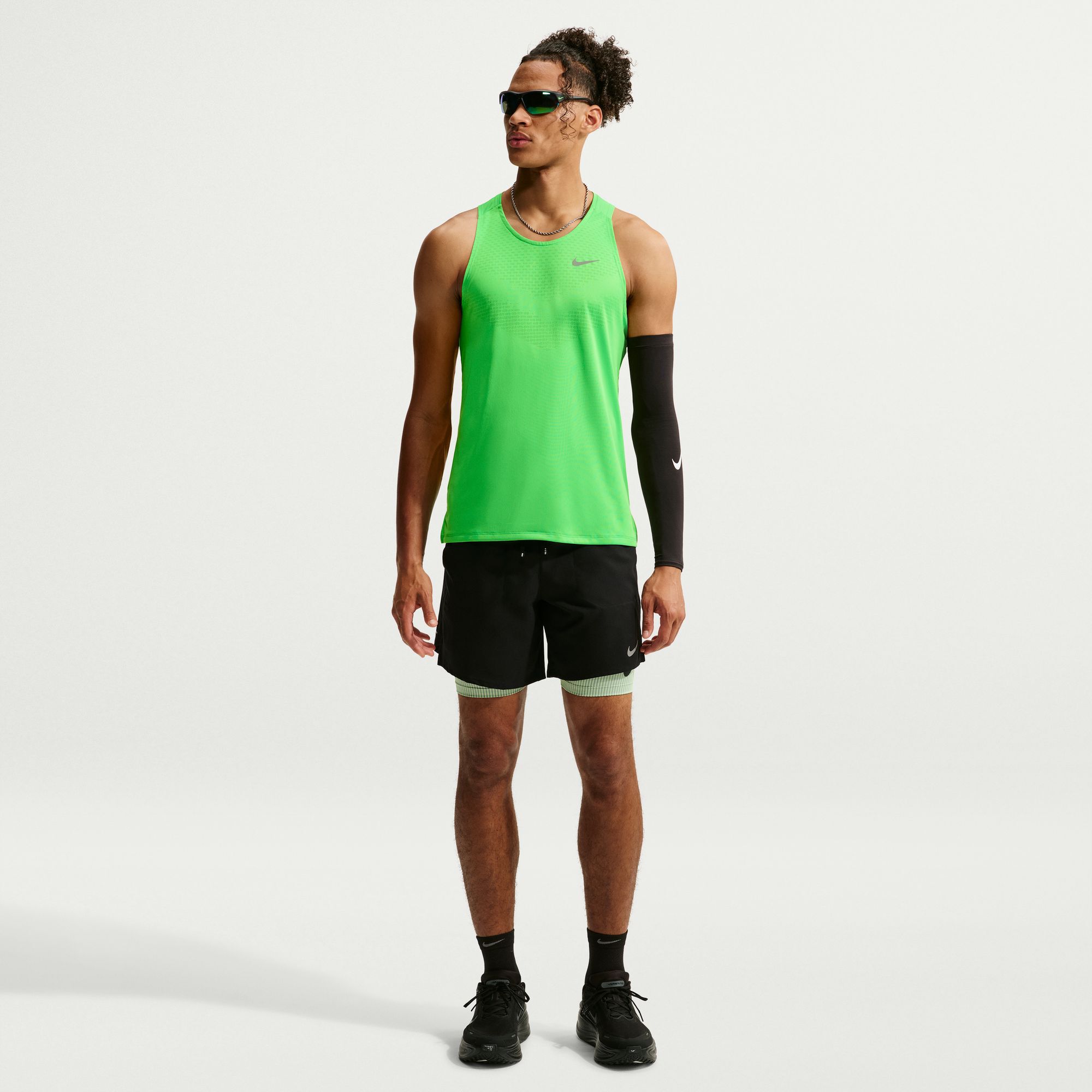 Nike Stride image number 0