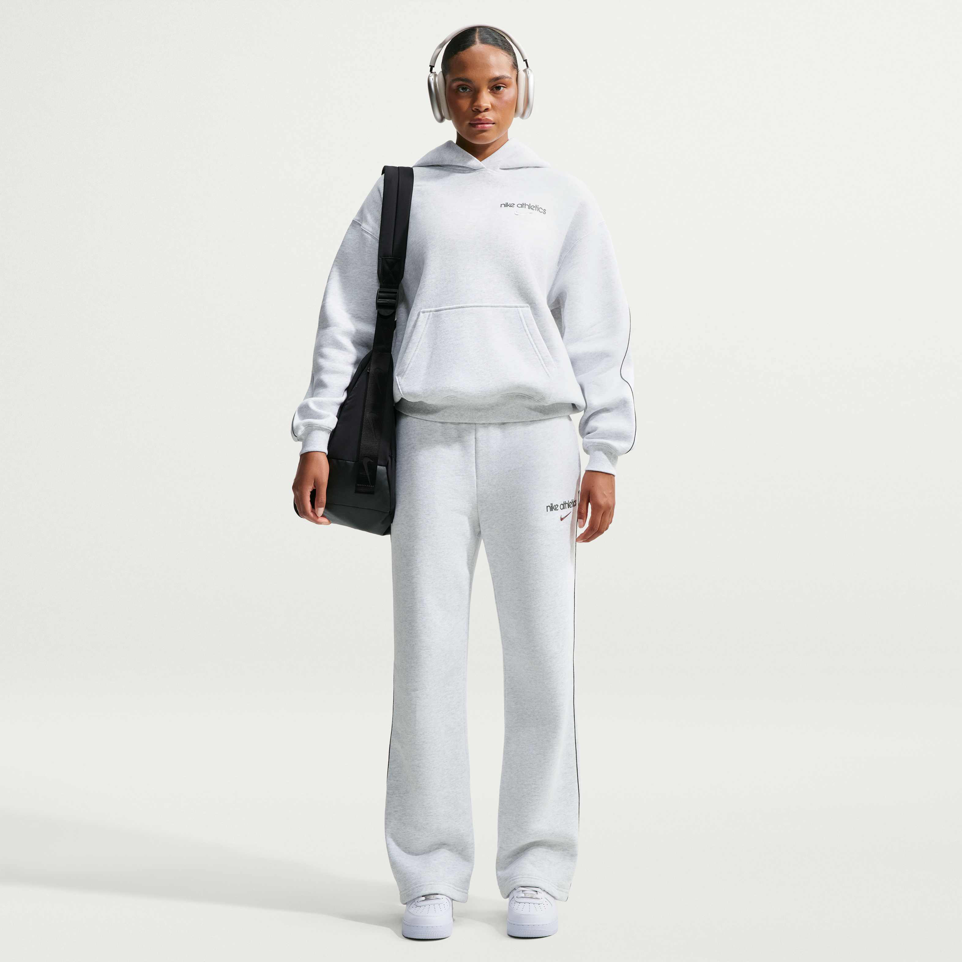 Nike Studio Fleece Medium Weight image number 3
