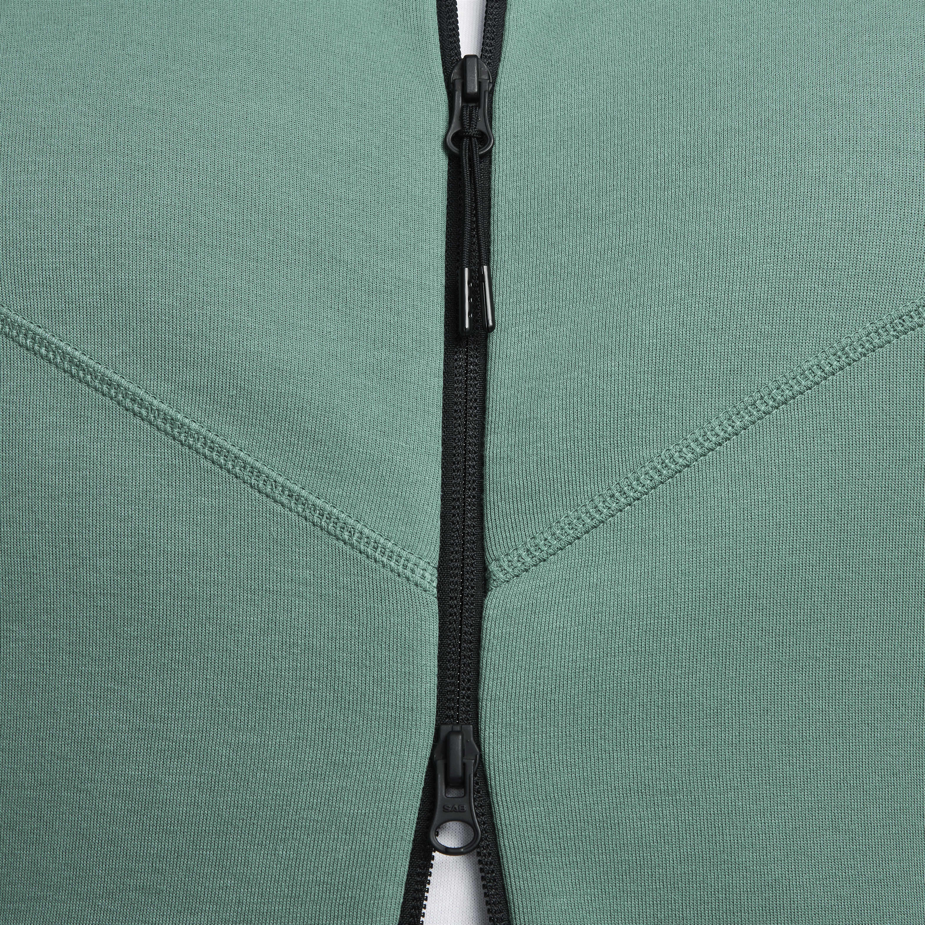 نايكي سبورتسوير تك فليس ويندرانر image number 13